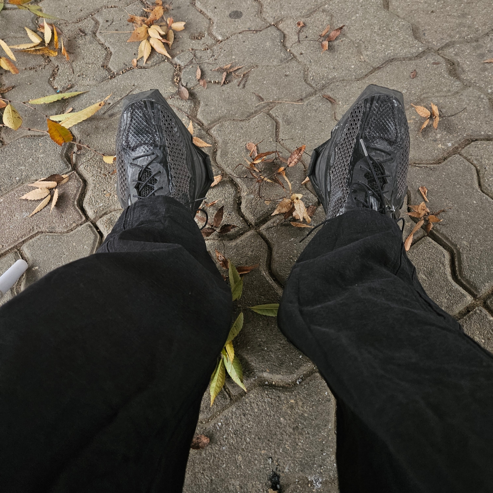 Nike x Matthew M Williams Zoom 004 Triple Black 착용 스타일 - 1