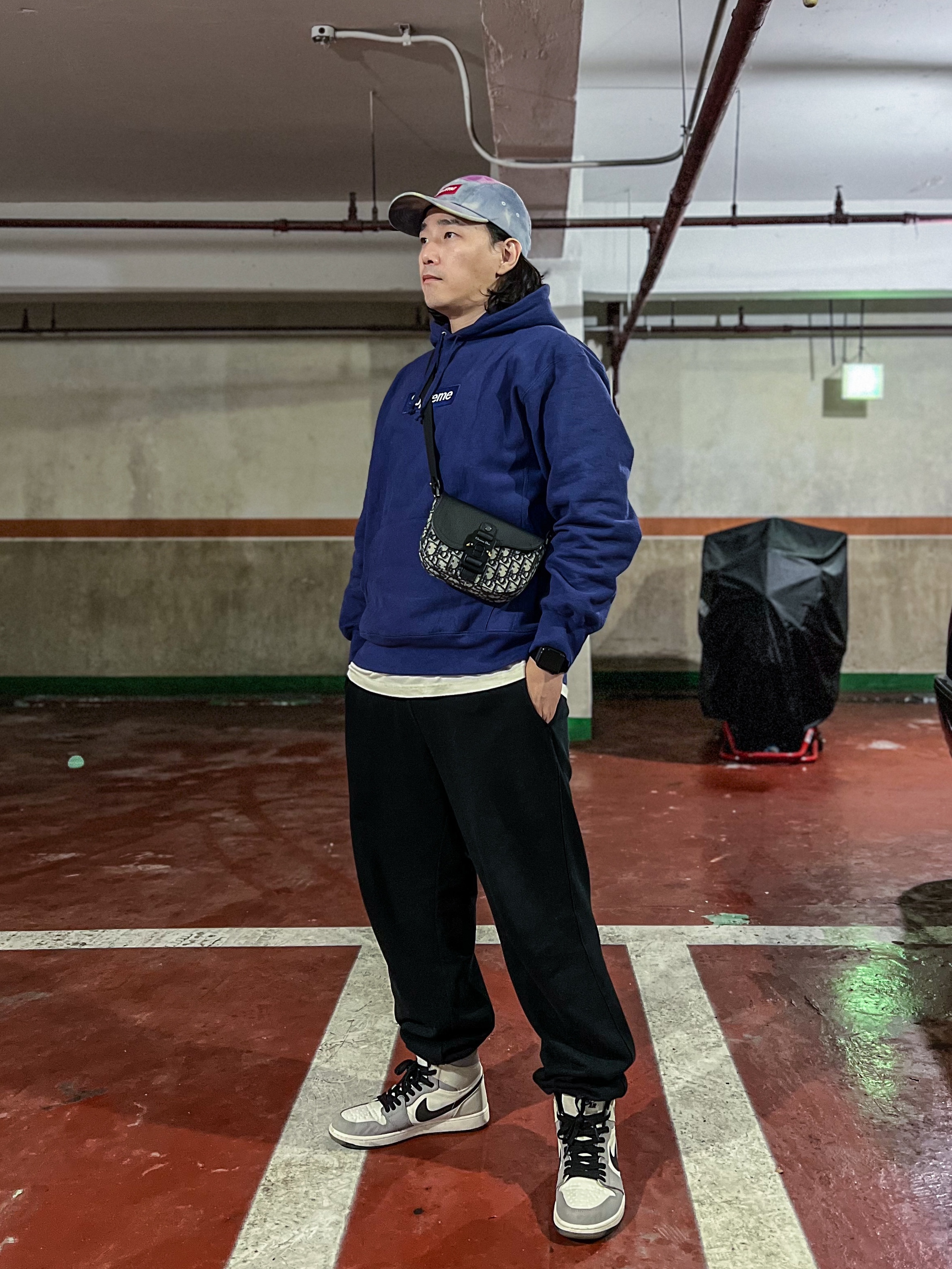 Supreme Washed Chino Twill Camp Cap Multi-Color - 21SS, Supreme Box Logo Hooded Sweatshirt Washed Navy - 21FW 착용 스타일