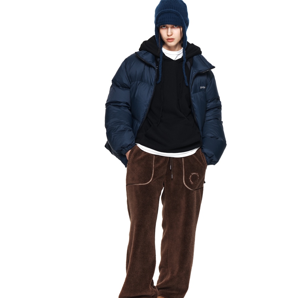 (W) Matin Kim High Neck Classic Puffer Down Jumper Navy 착용 스타일 - 2