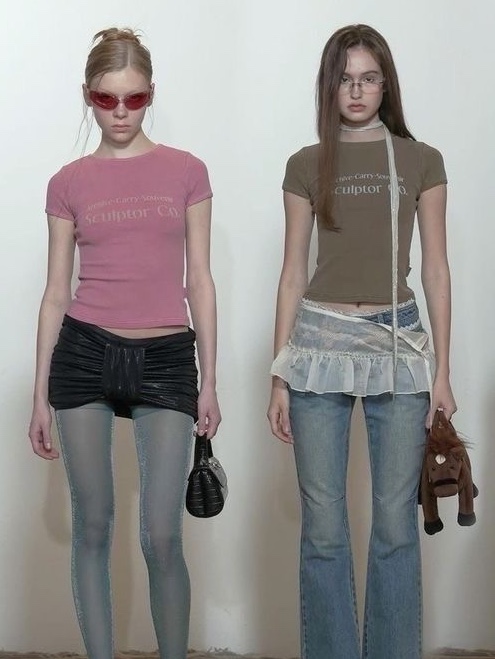 (W) Sculptor Classic Logo Halter Top White, Sculptor Reverse Block Denim Pants Light Denim Reverse 착용 스타일 - 5