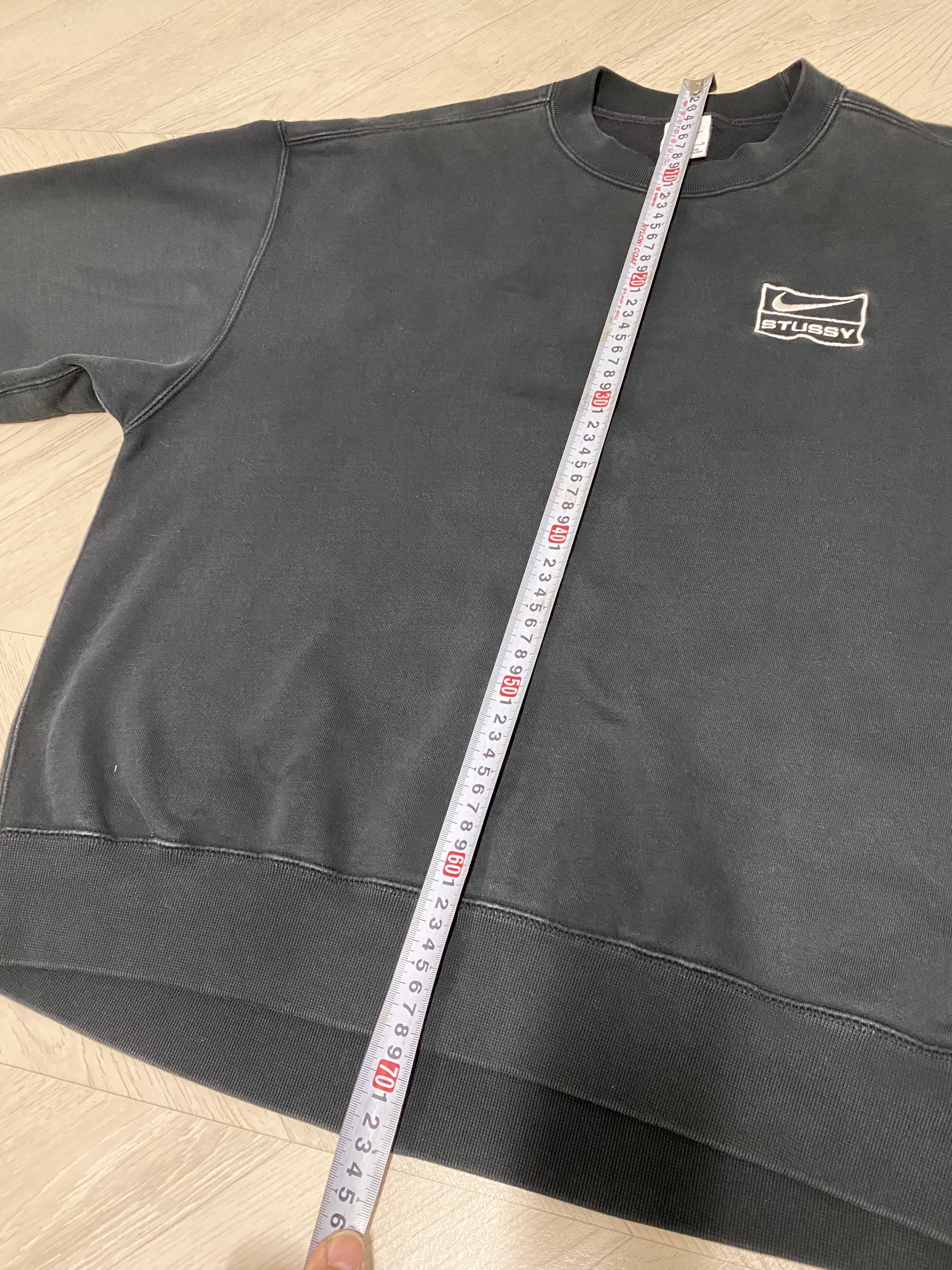 Nike x Stussy NRG Washed Fleece Crewneck Black (DO5310-010) 착용 스타일 - 5