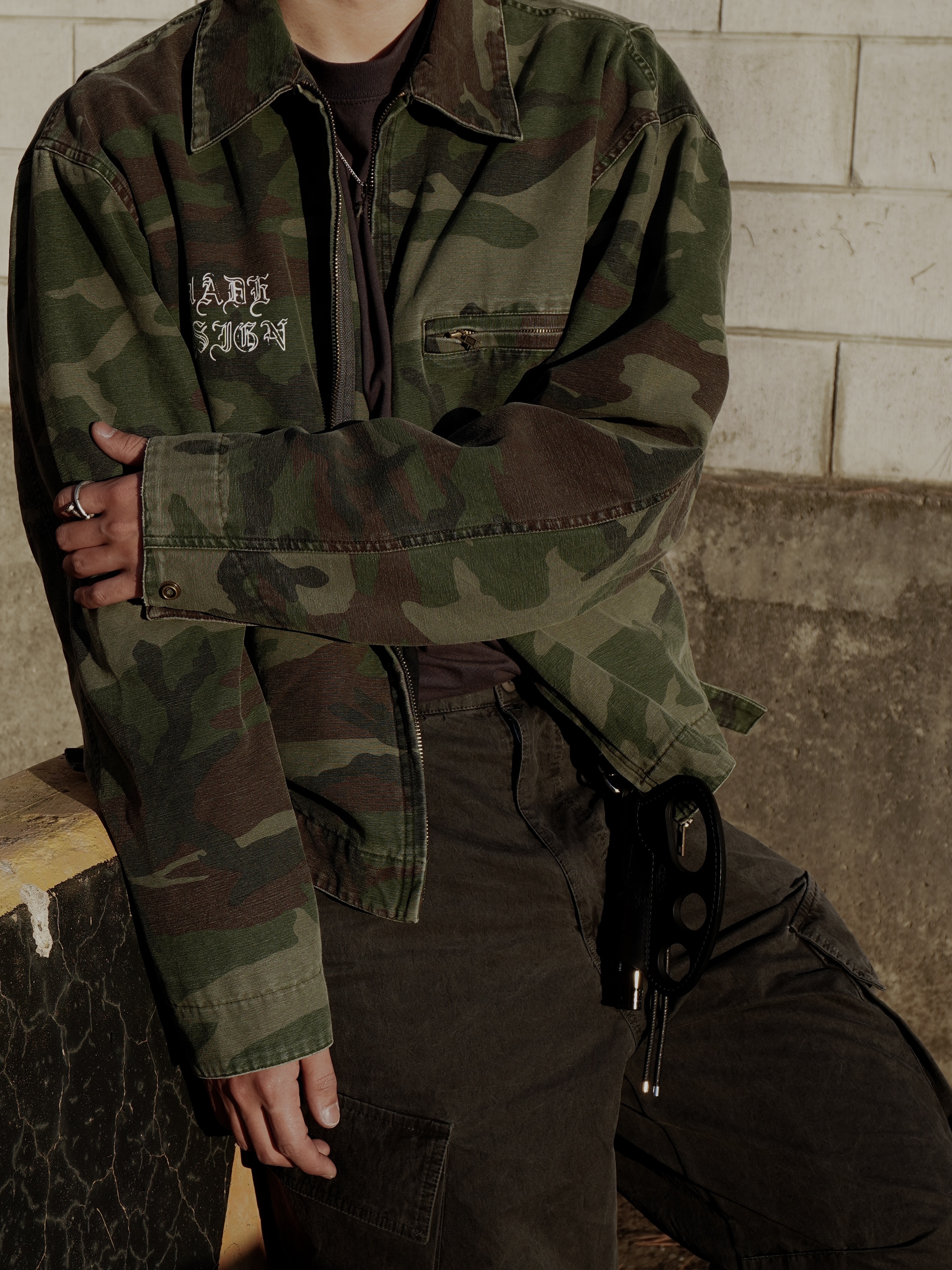 Suade Washed Work Jacket Camo, Nike x Comme des Garcons Homme Plus Air Force Mid Black 착용 스타일 - 9