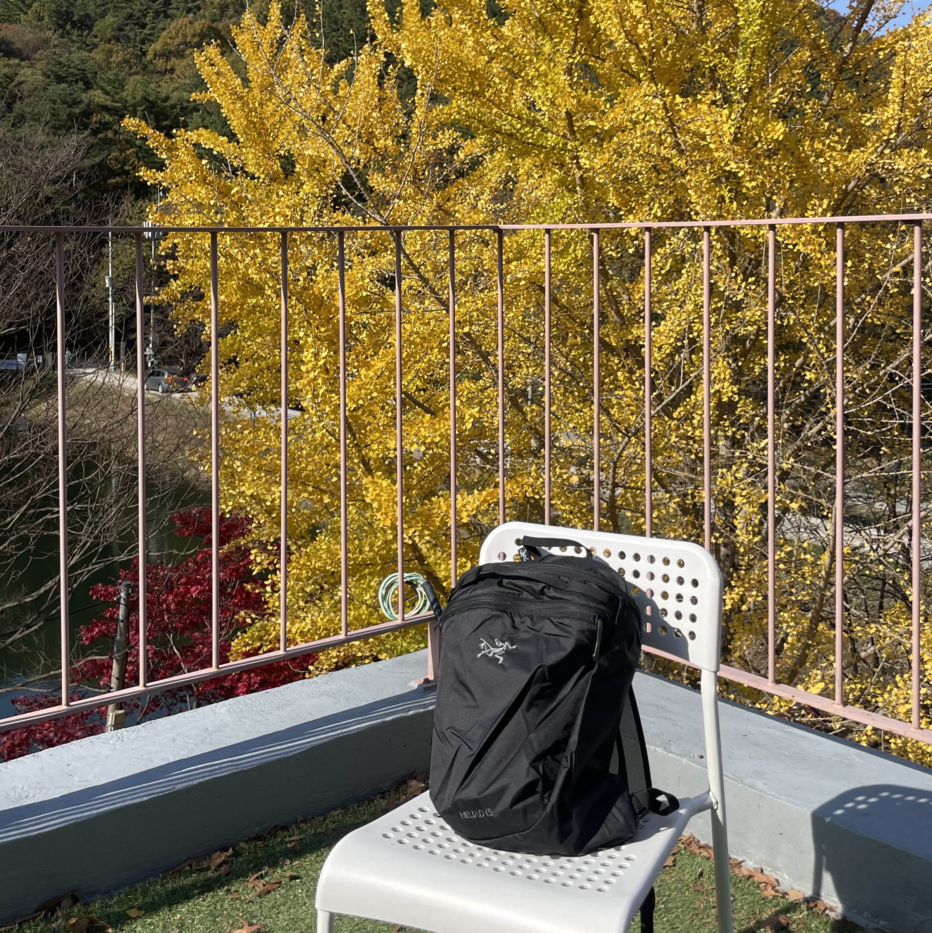 Arc'teryx Heliad 15 Backpack Black 착용 스타일