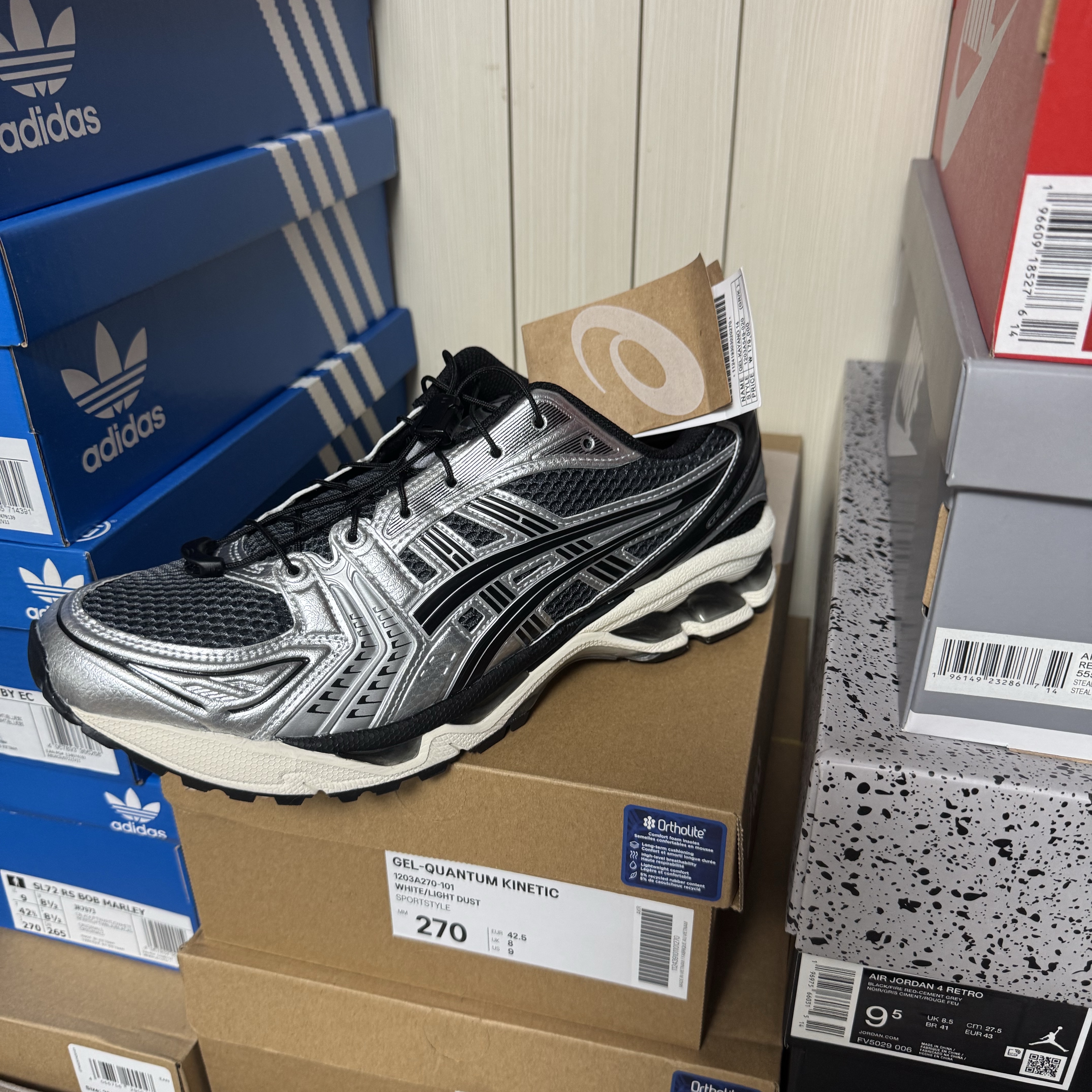 Asics Unlimited Gel-Kayano 14 Carrier Grey Black 착용 스타일 - 2