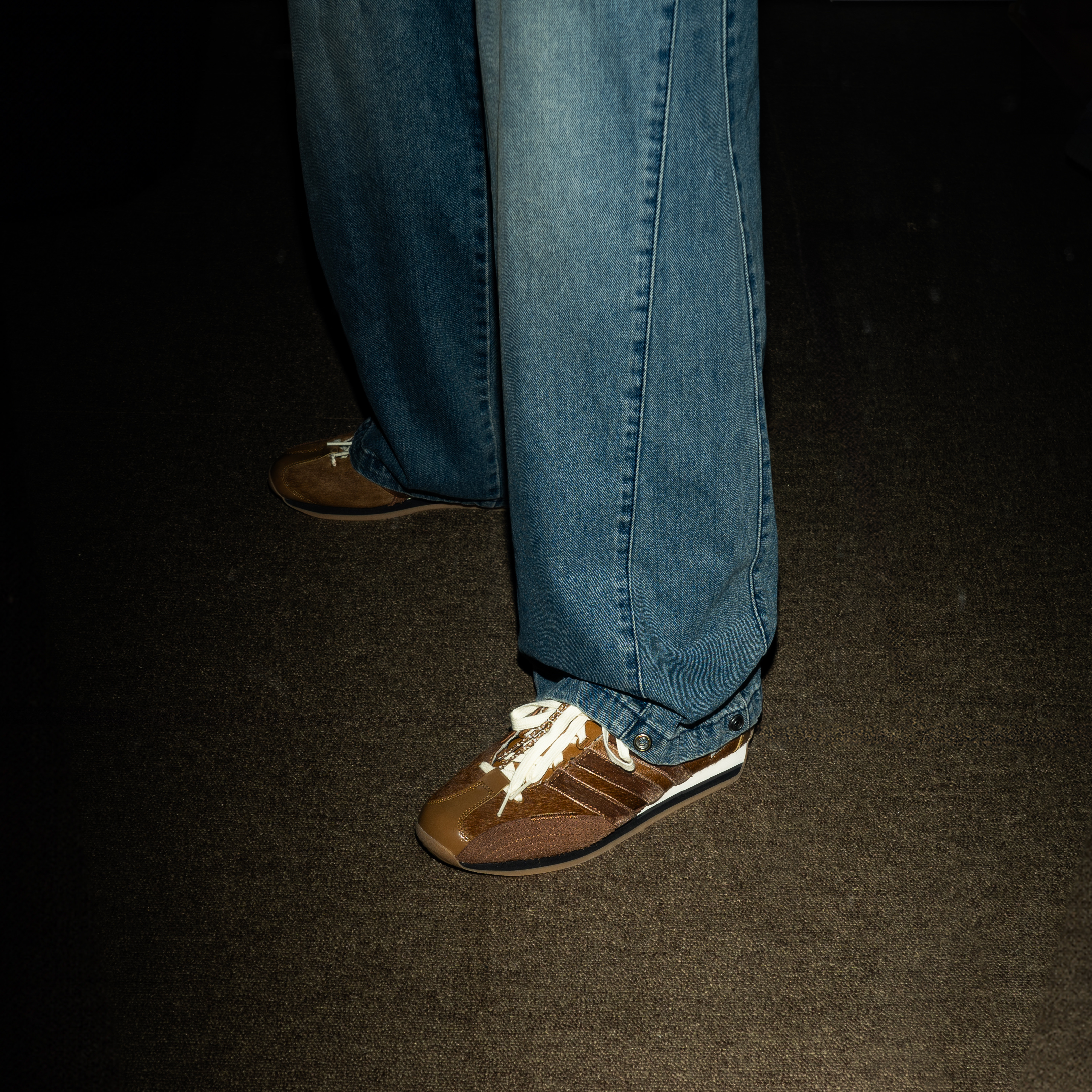 Adidas x Song for the Mute Country OG Bronze Strata Wild Brown 착용 스타일 - 2