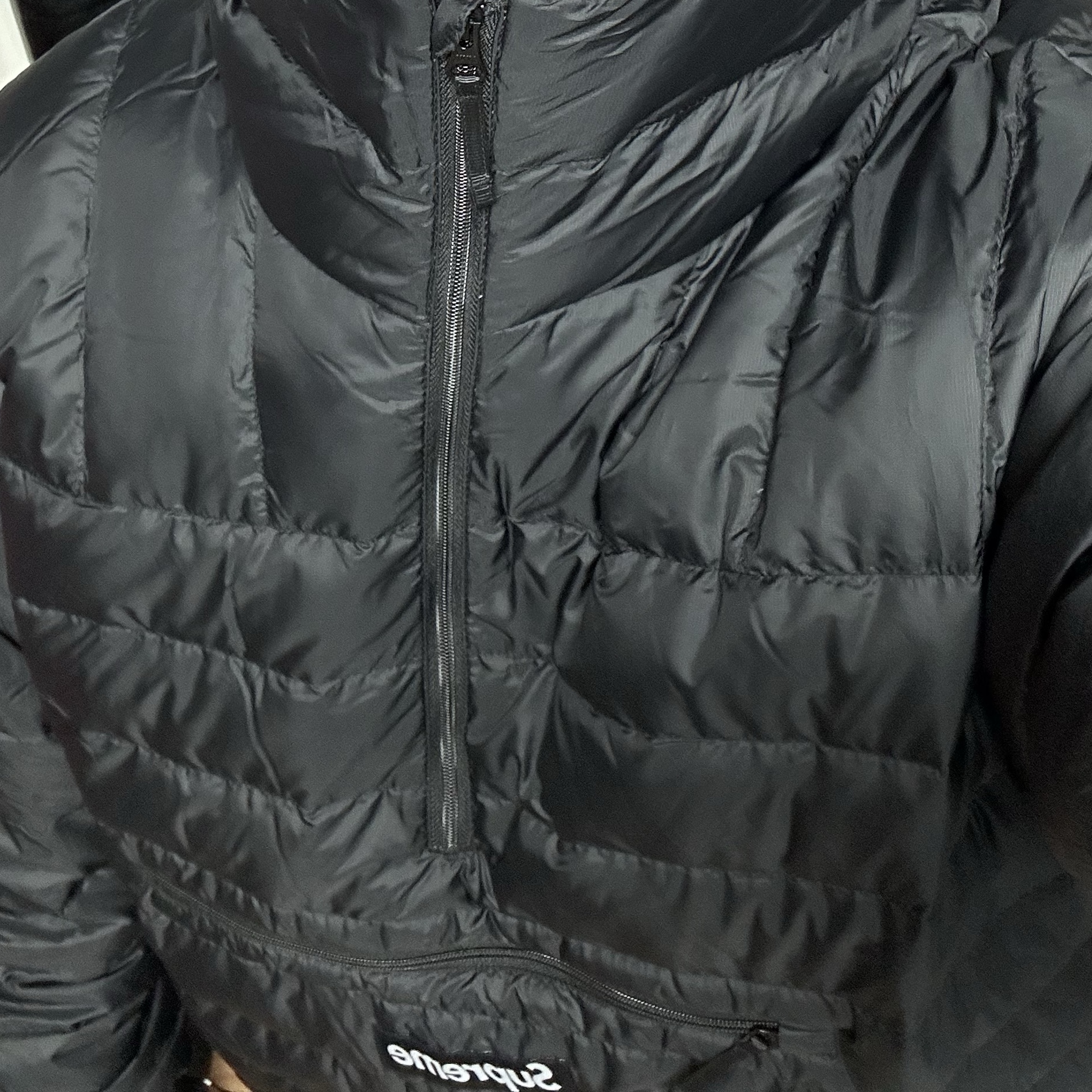 Supreme Micro Down Half Zip Hooded Pullover Black - 24FW 착용 스타일