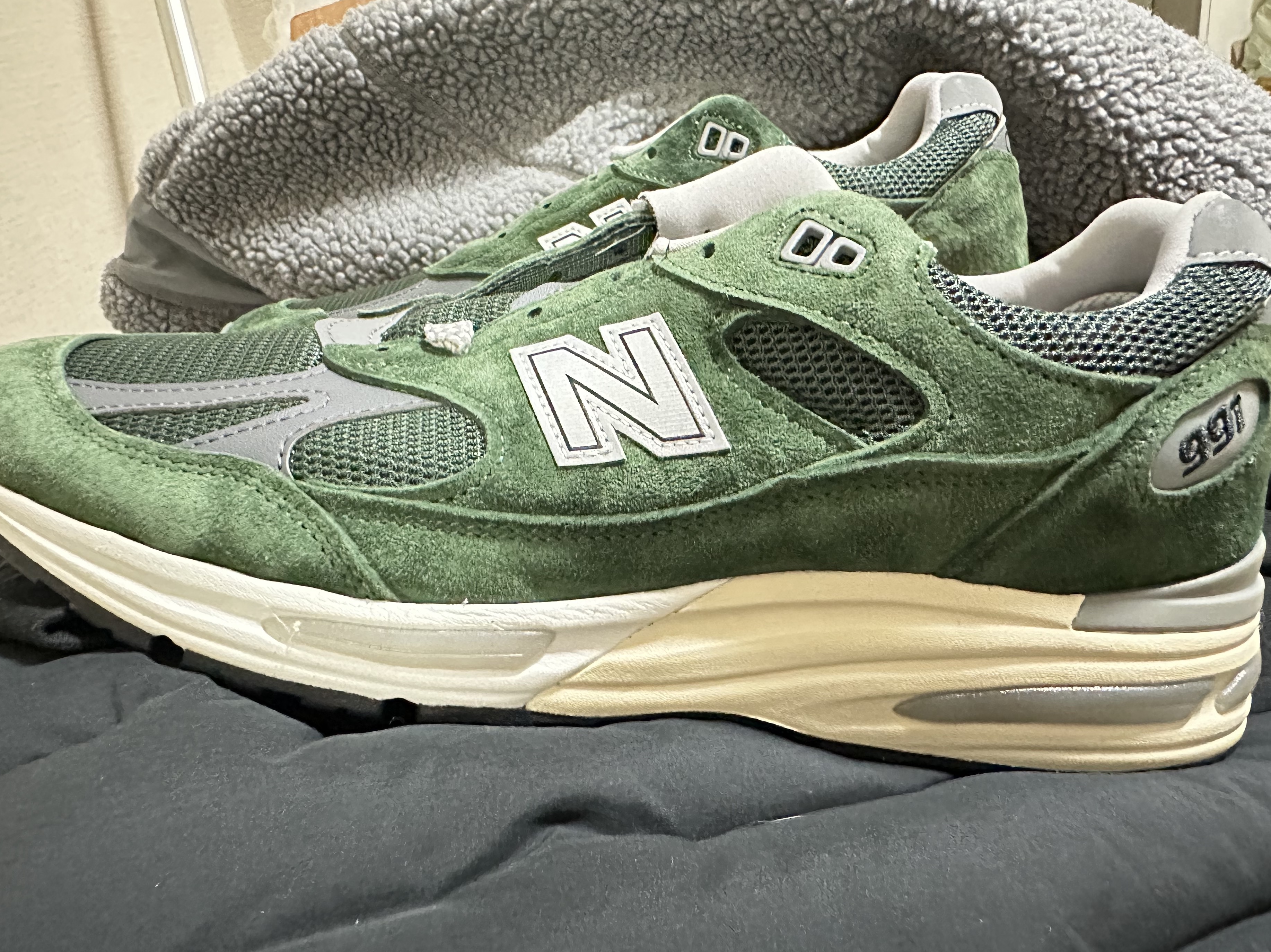 New Balance 991v2 Made in UK Kombu Green 착용 스타일