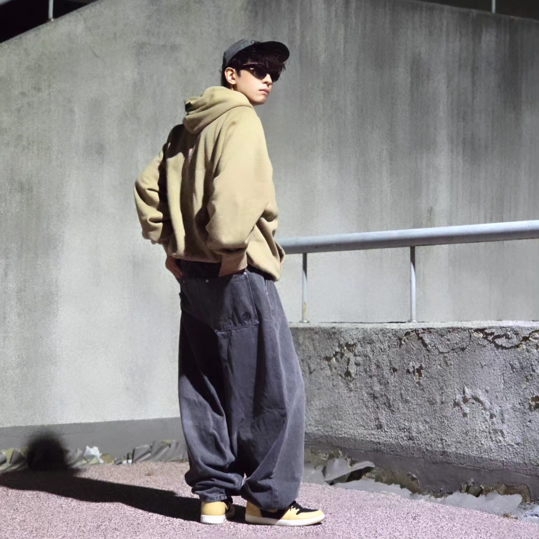 Essentials Hoodie Oak - 22SS, Jordan 1 Retro High OG Vachetta Tan 착용 스타일 - 1