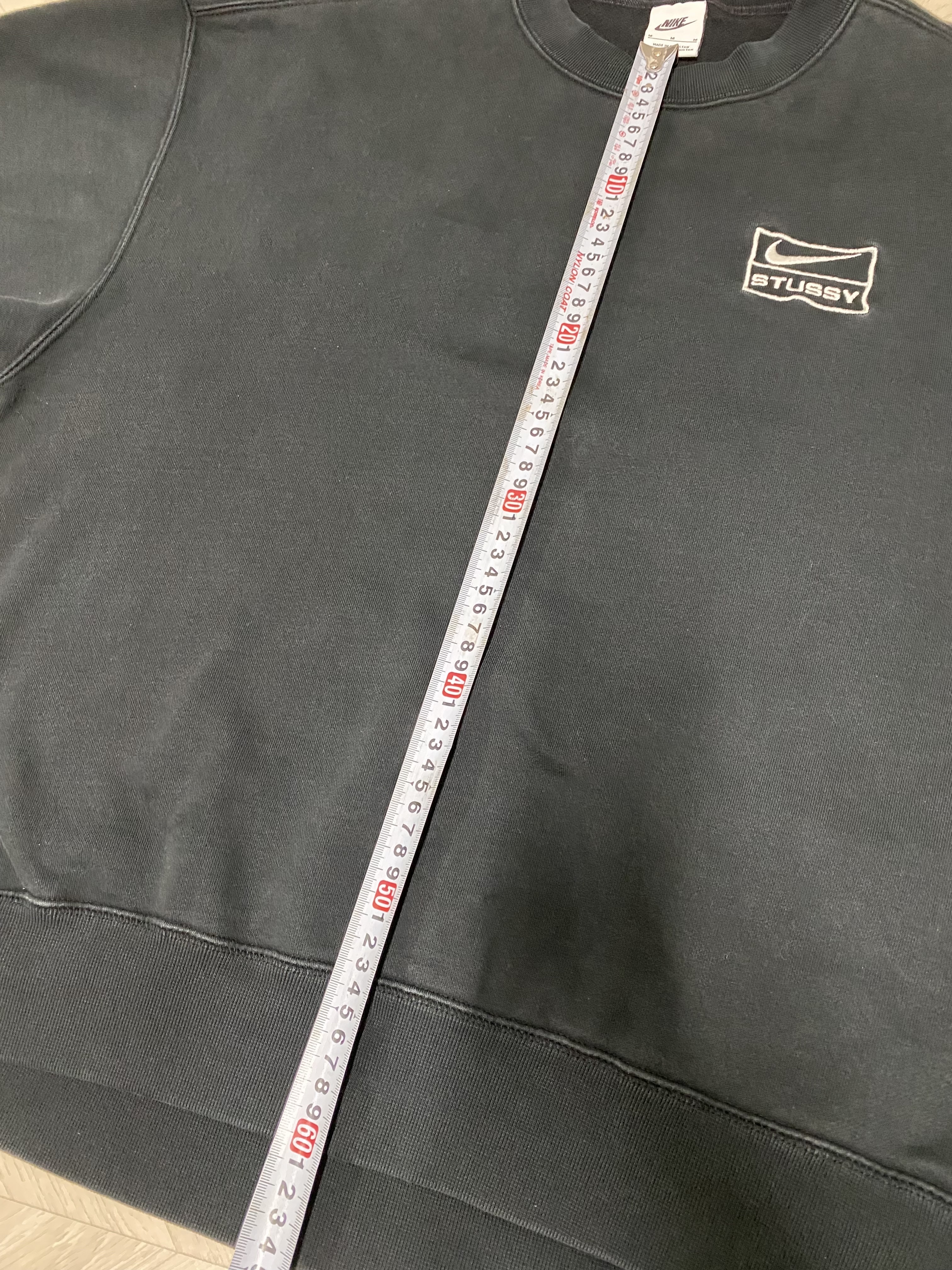 Nike x Stussy NRG Washed Fleece Crewneck Black (DO5310-010) 착용 스타일 - 4