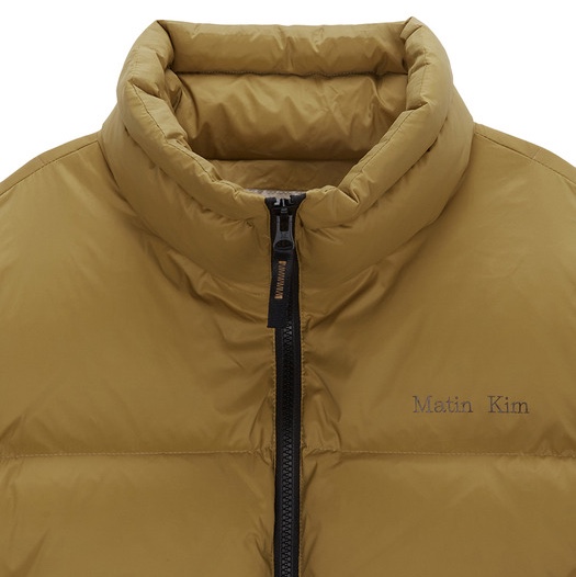 (W) Matin Kim High Neck Classic Crop Puffer Down Jumper Camel 착용 스타일 - 5
