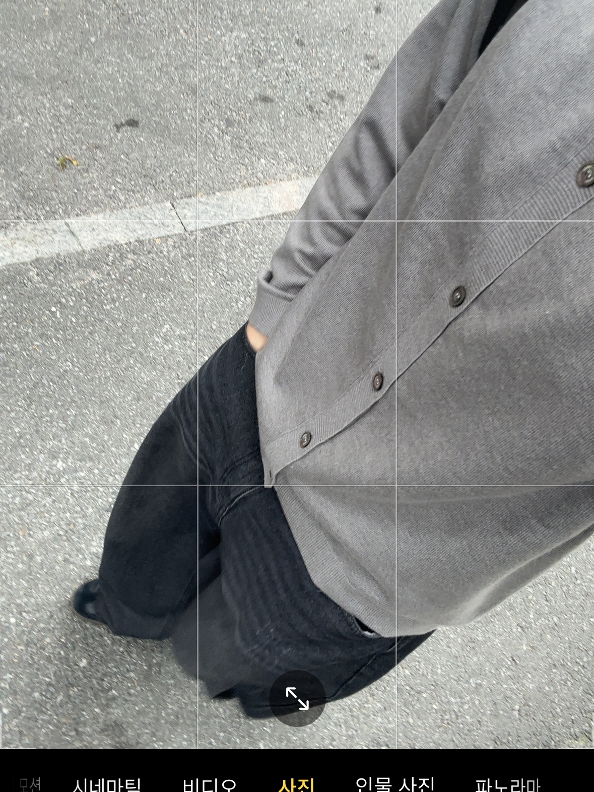 Adidas Samba OG Core Black Gum, Louis Vuitton Discovery Backpack PM Monogram Eclipse 착용 스타일