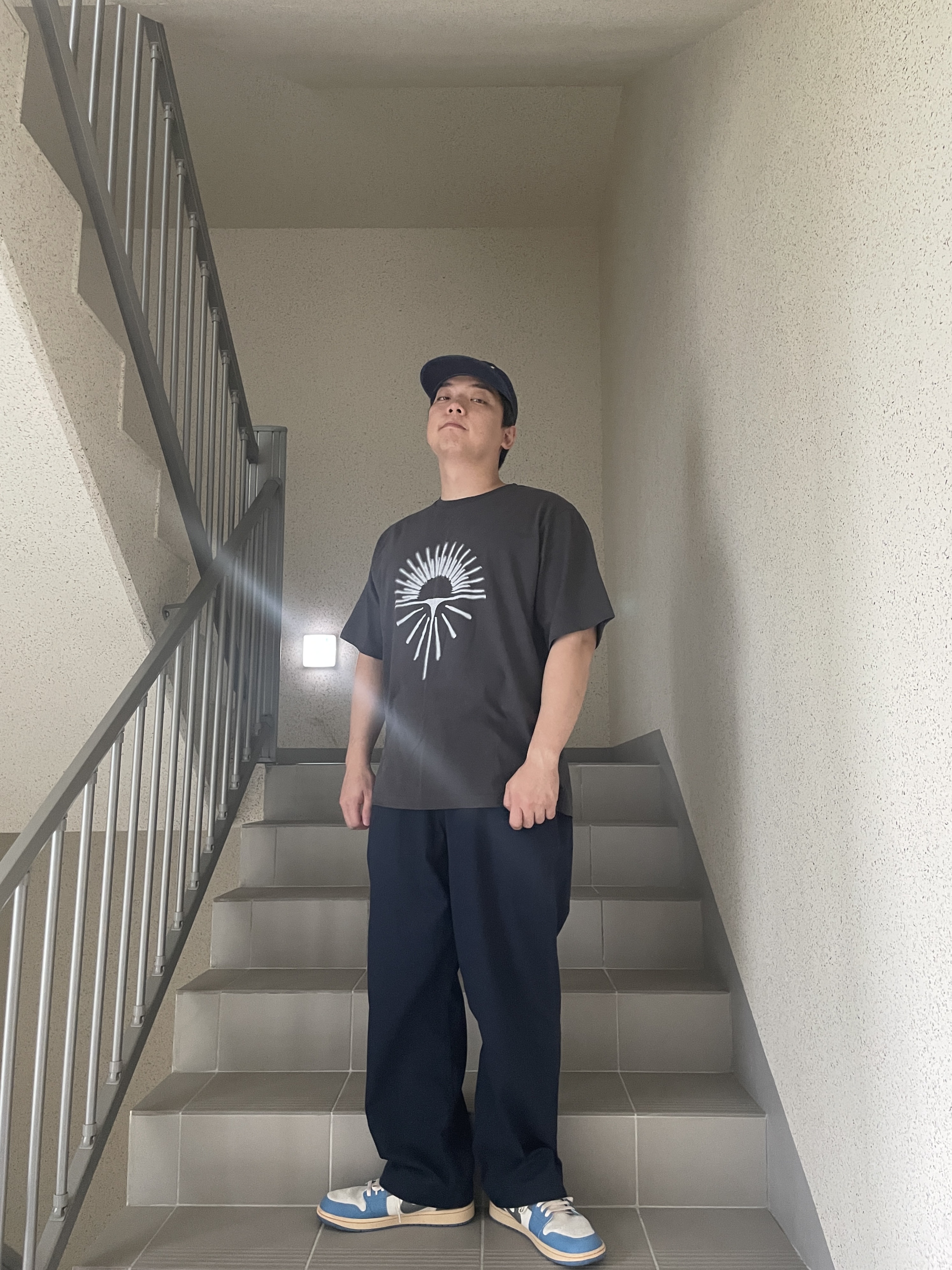 Jordan 1 Low SE Tokyo 96 착용 스타일 - 4