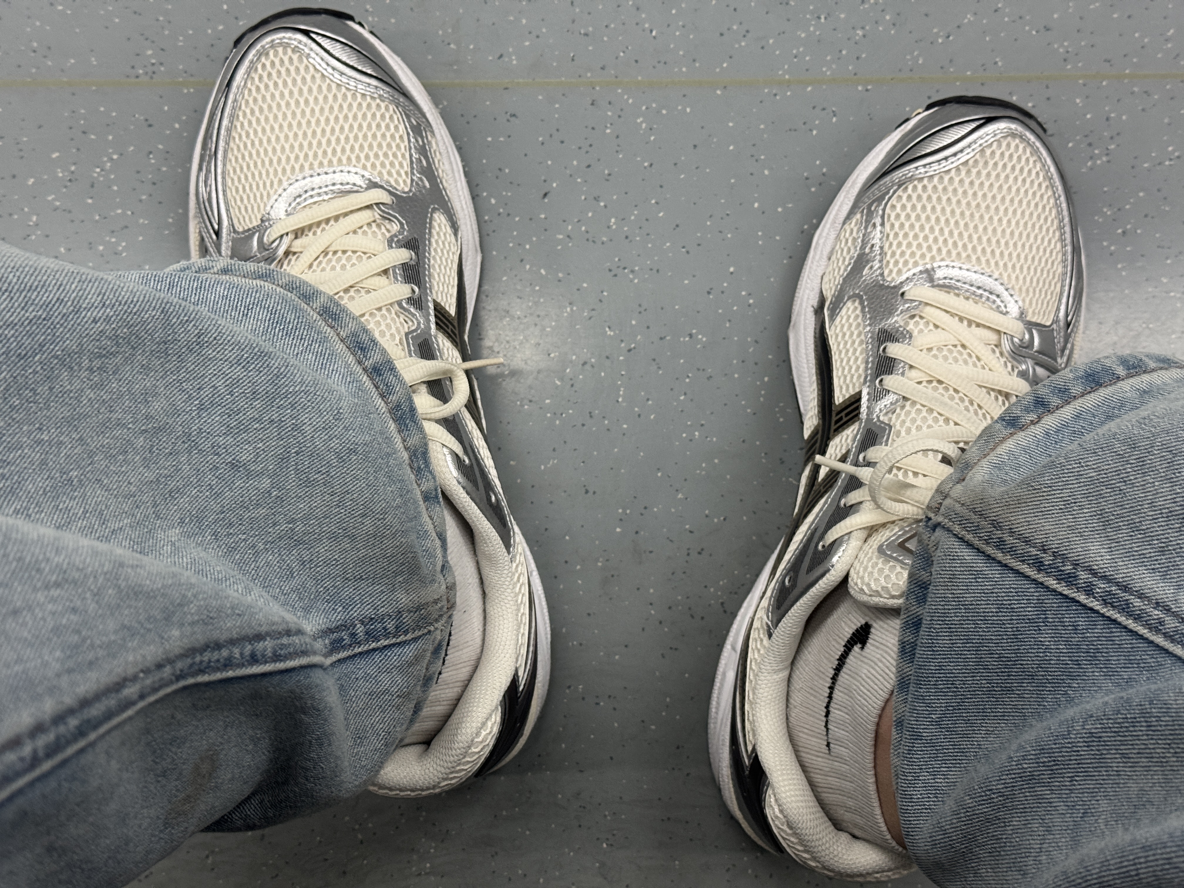 Asics Gel-Kayano 14 Cream Black 착용 스타일