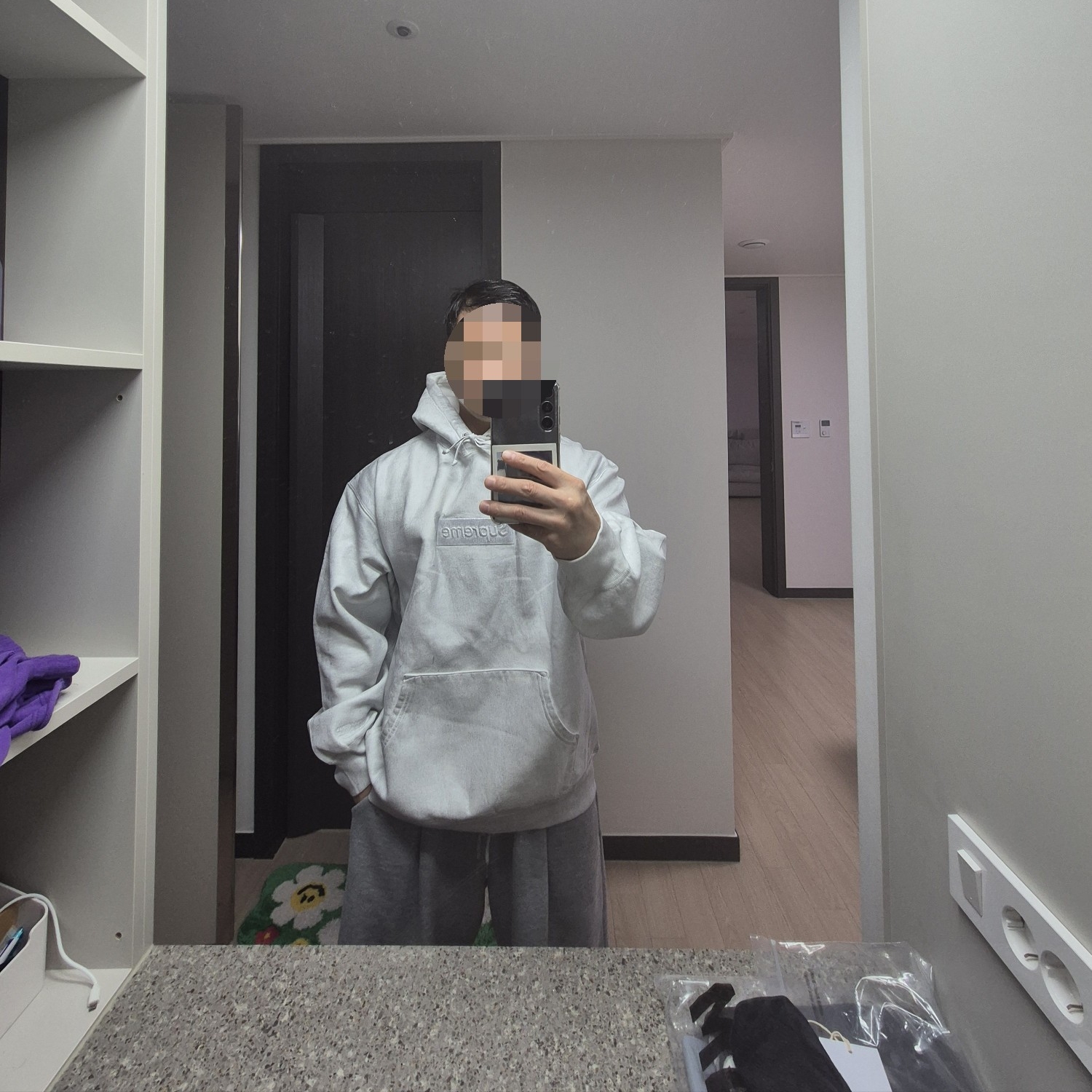 Supreme x MM6 Maison Margiela Foil Box Logo Hooded Sweatshirt White - 24SS 착용 스타일 - 2