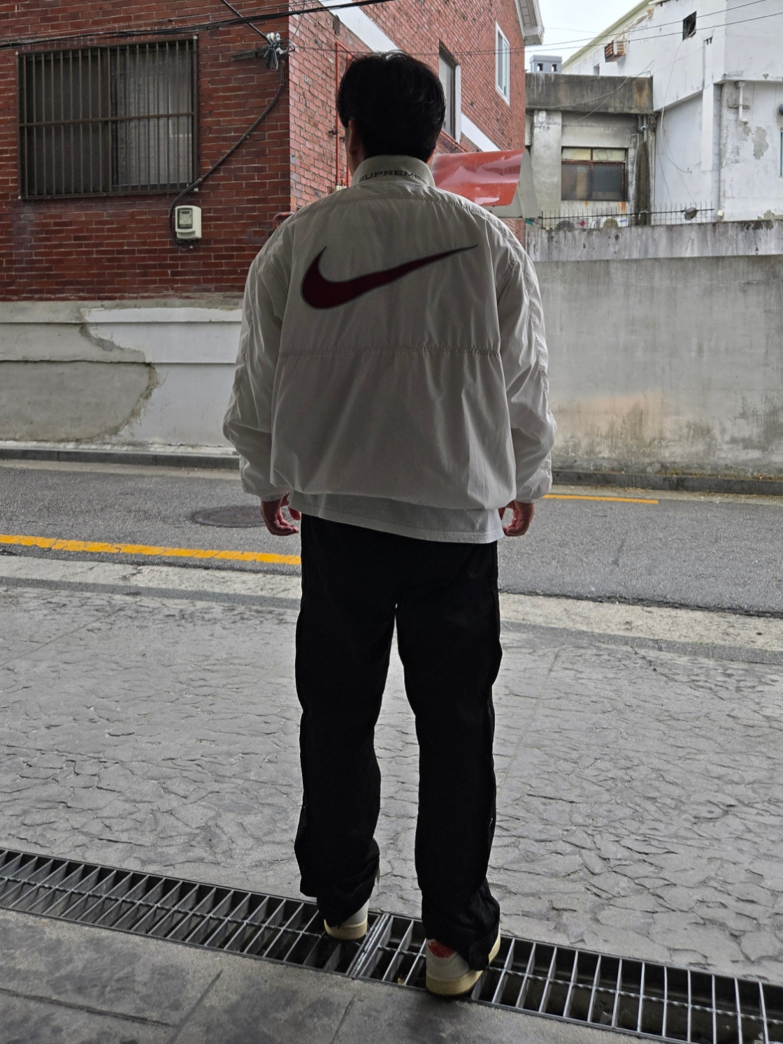 Supreme x Nike Ripstop Pullover White - 24SS 착용 스타일