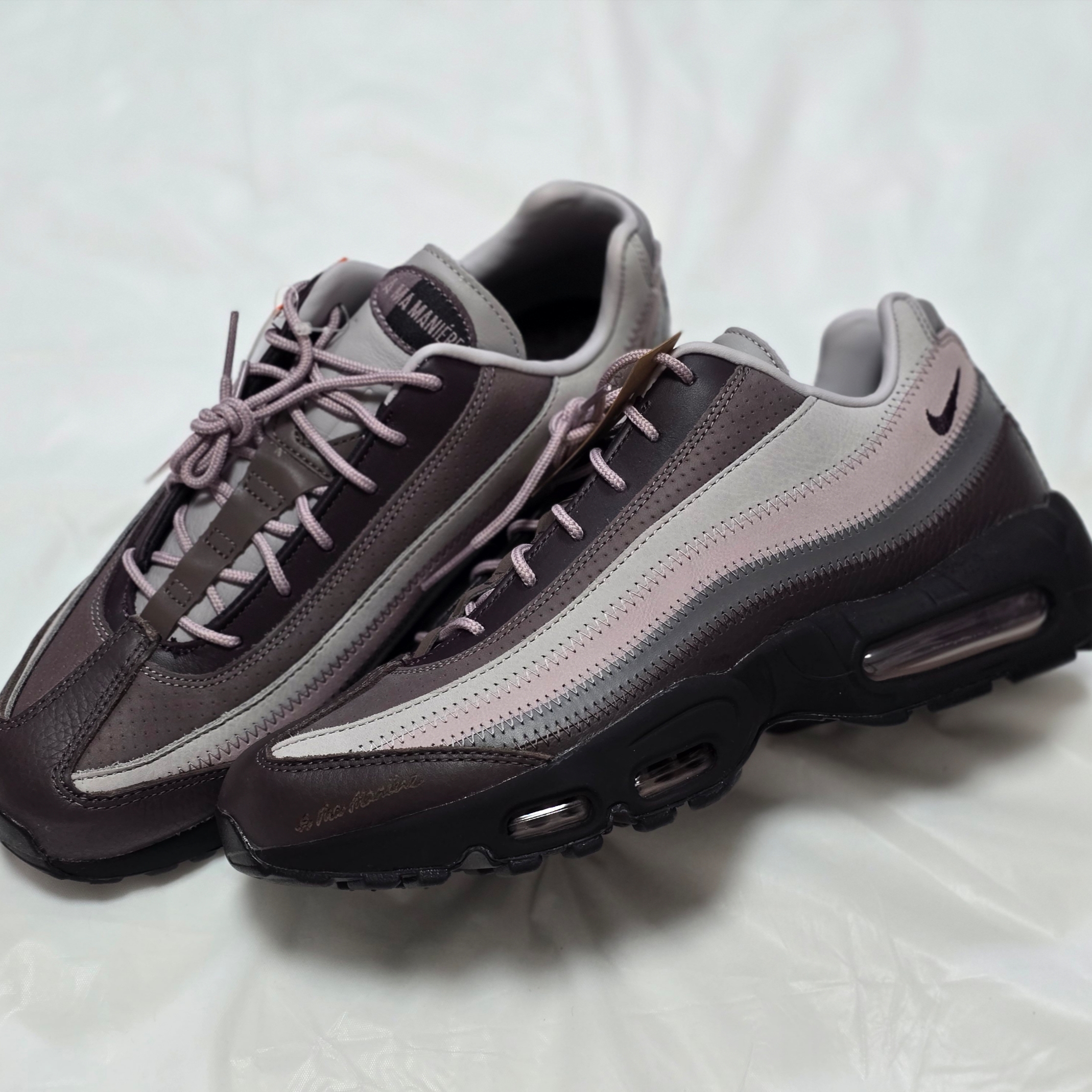 Nike x A Ma Maniere Air Max 95 W.Y.W.S. 착용 스타일
