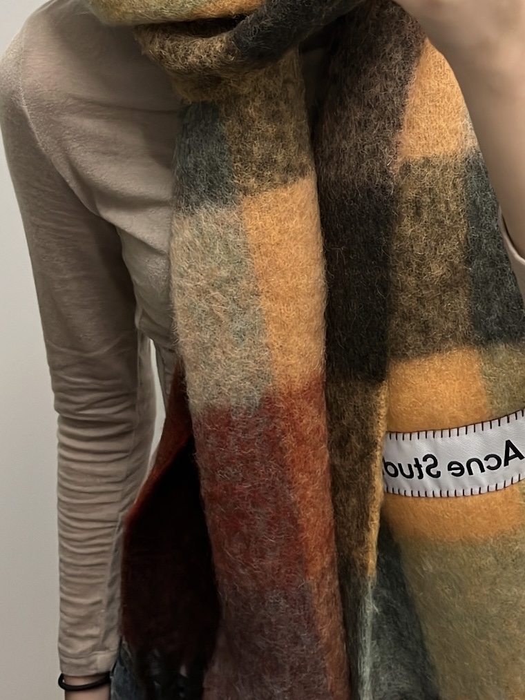 Acne Studios Mohair Check Muffler Chestnut Brown Yellow Green 착용 스타일