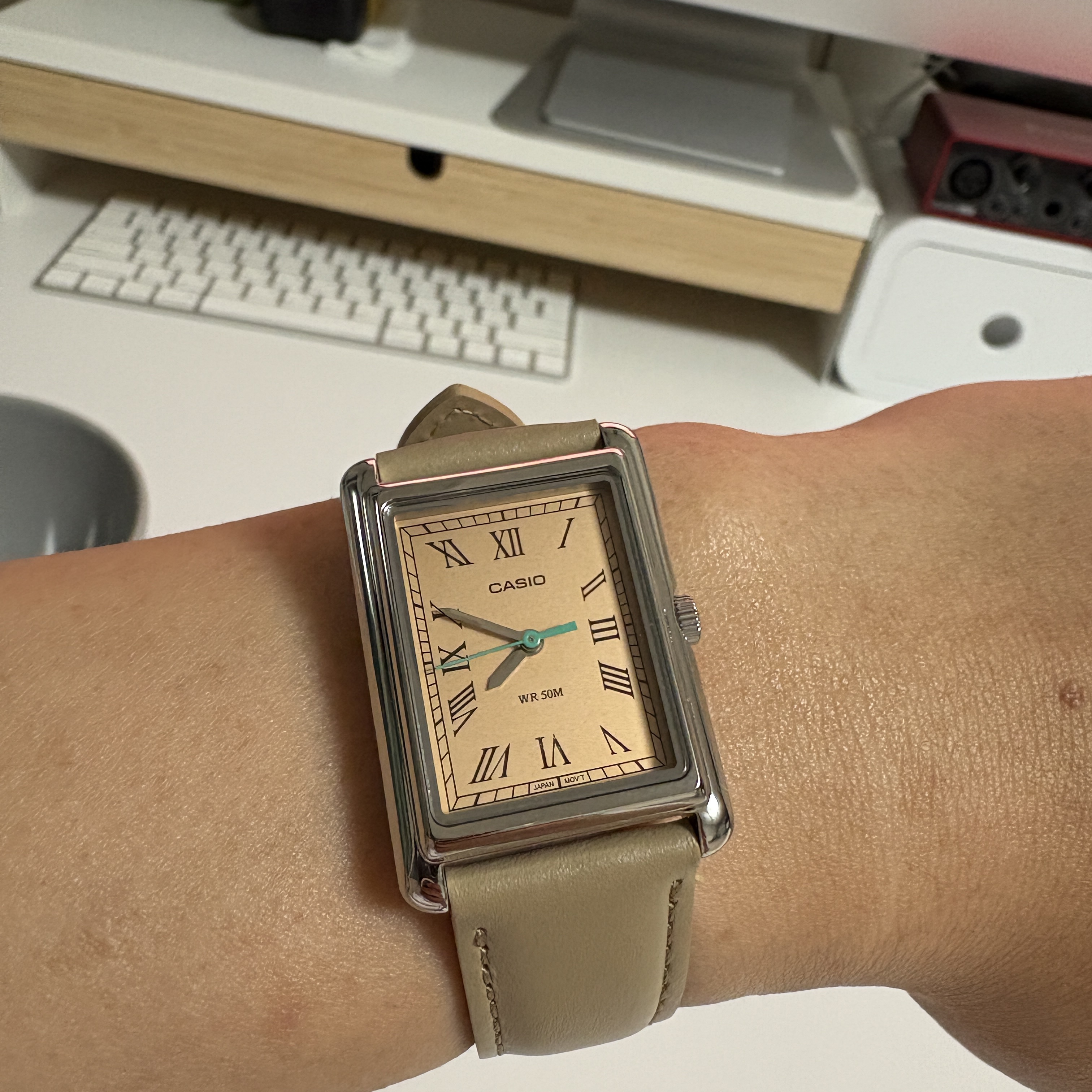 Casio LTP-B165L-5B 착용 스타일