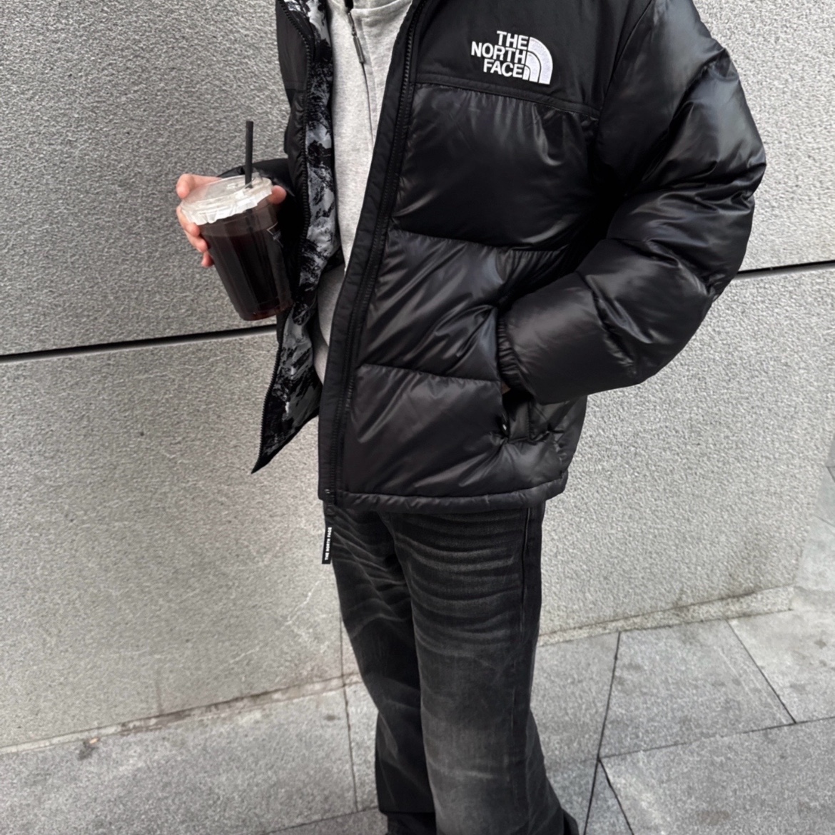The North Face On Ball Jacket Real Black 착용 스타일 - 3