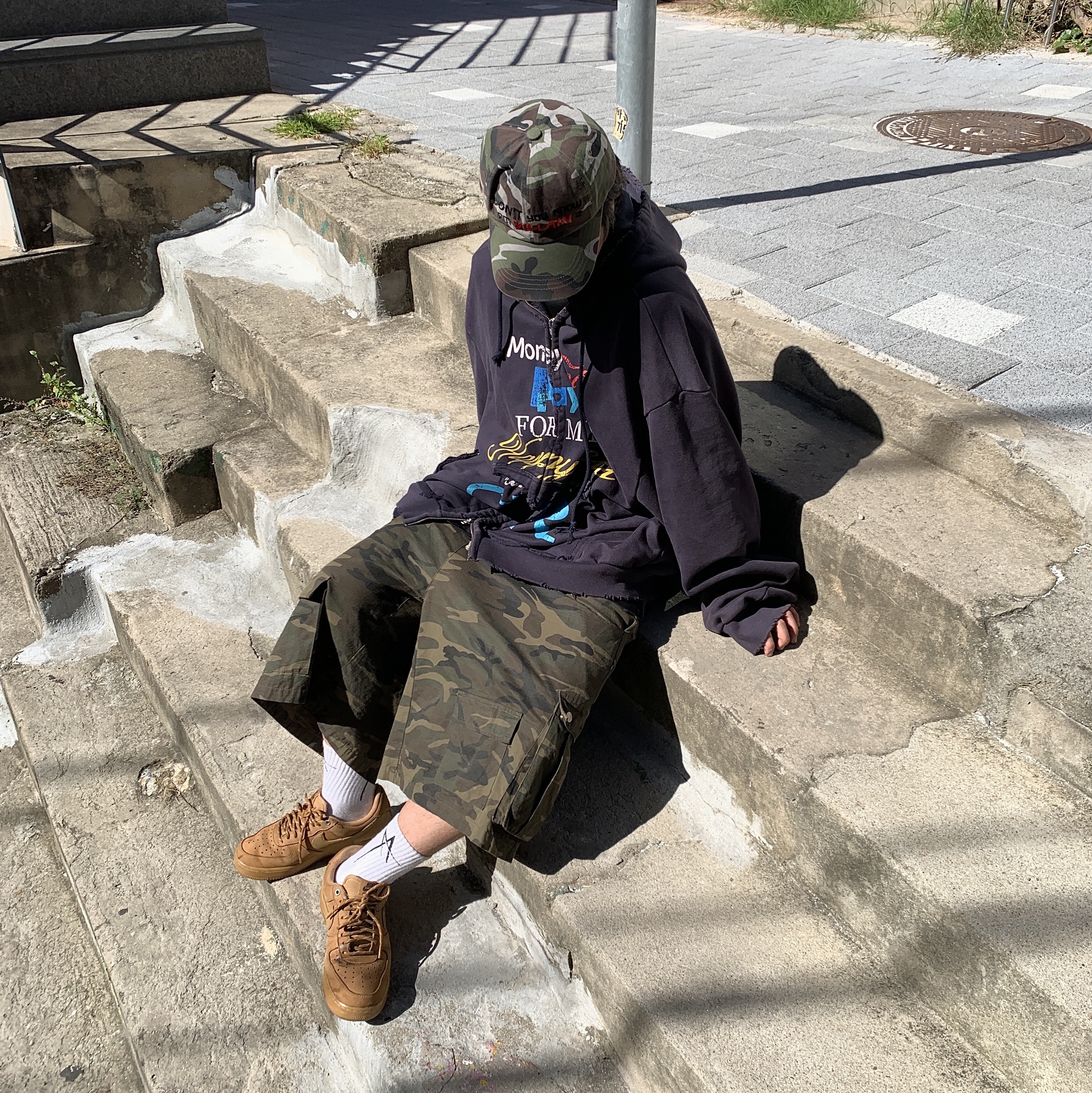Project G/R Happiness Zip Hoodie Navy 착용 스타일 - 1