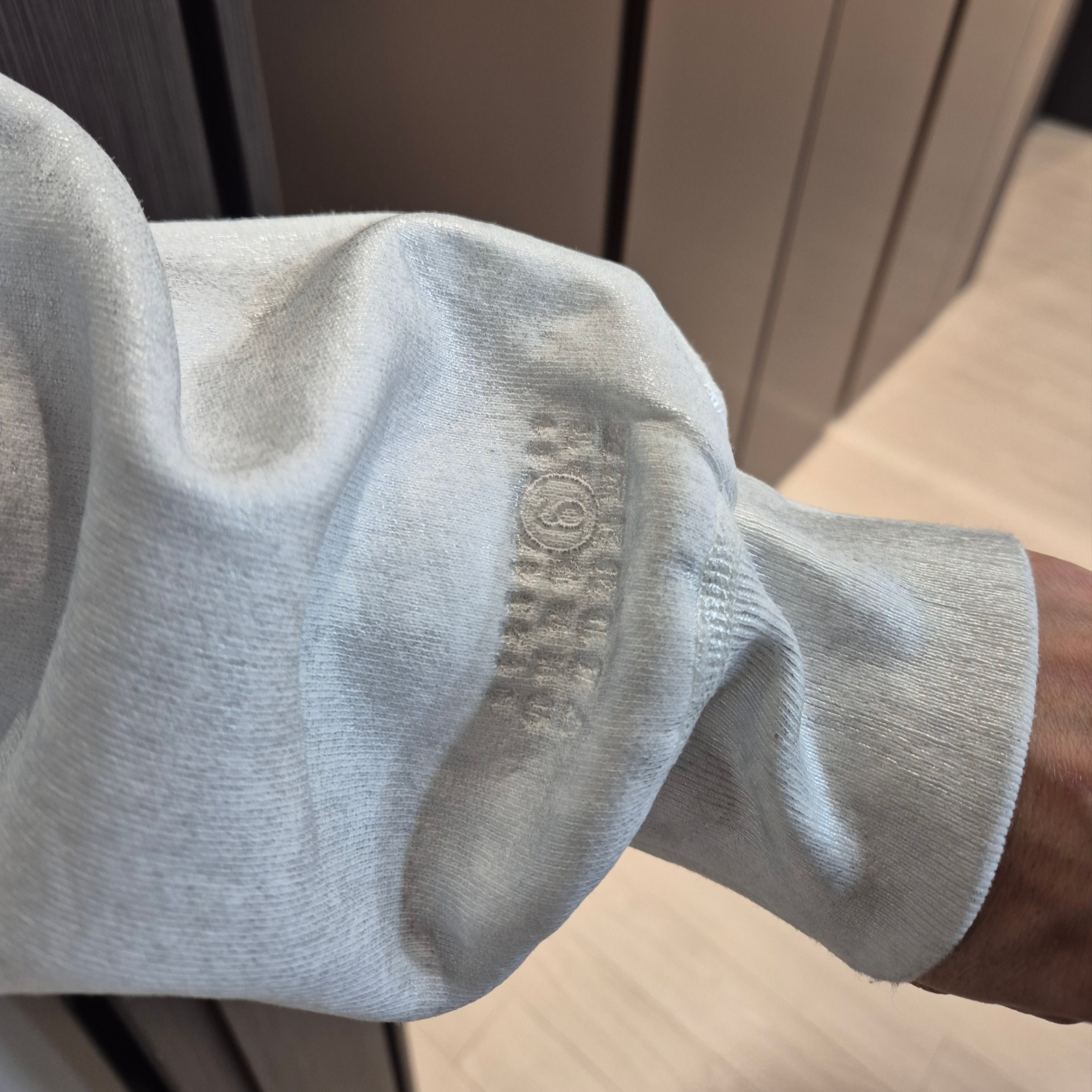 Supreme x MM6 Maison Margiela Foil Box Logo Hooded Sweatshirt White - 24SS 착용 스타일 - 3