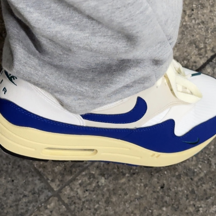 Nike Air Max 1 Athletic Department Midnight Navy 착용 스타일