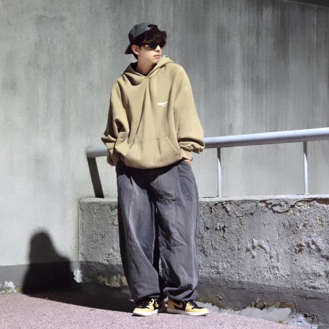 Essentials Hoodie Oak - 22SS, Jordan 1 Retro High OG Vachetta Tan 착용 스타일 - 6