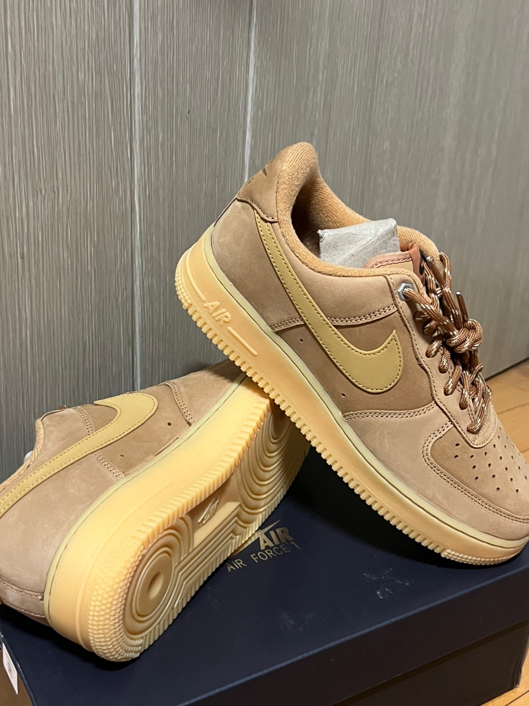 Nike Air Force 1 '07 WB Flax 착용 스타일