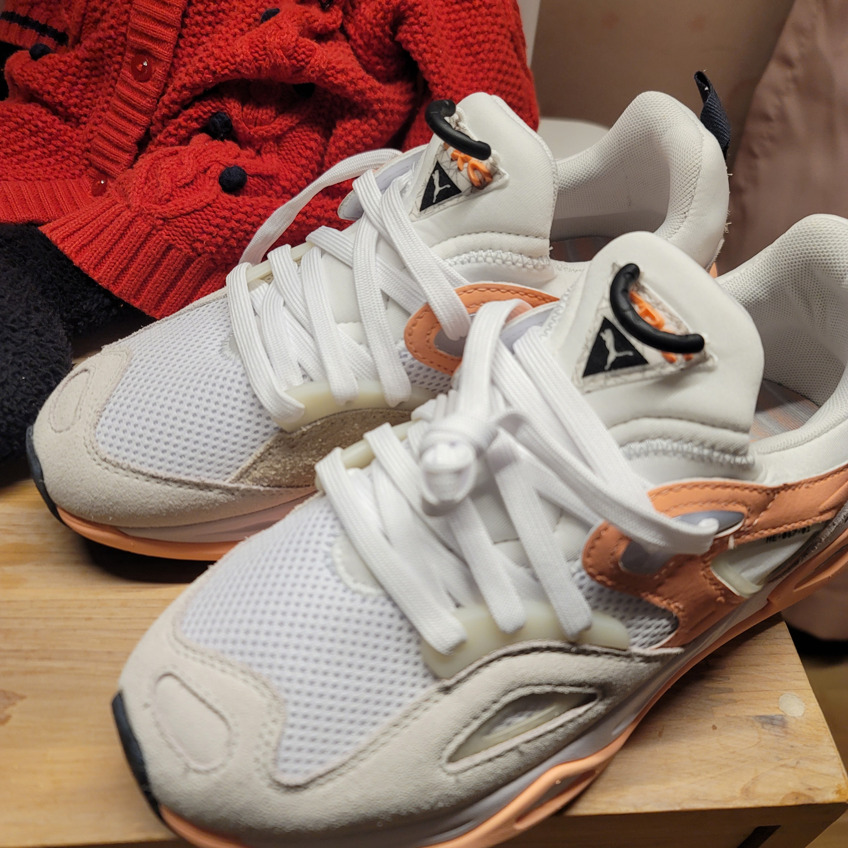 Puma TRC Blaze Lifestyle White Peach Pink 착용 스타일