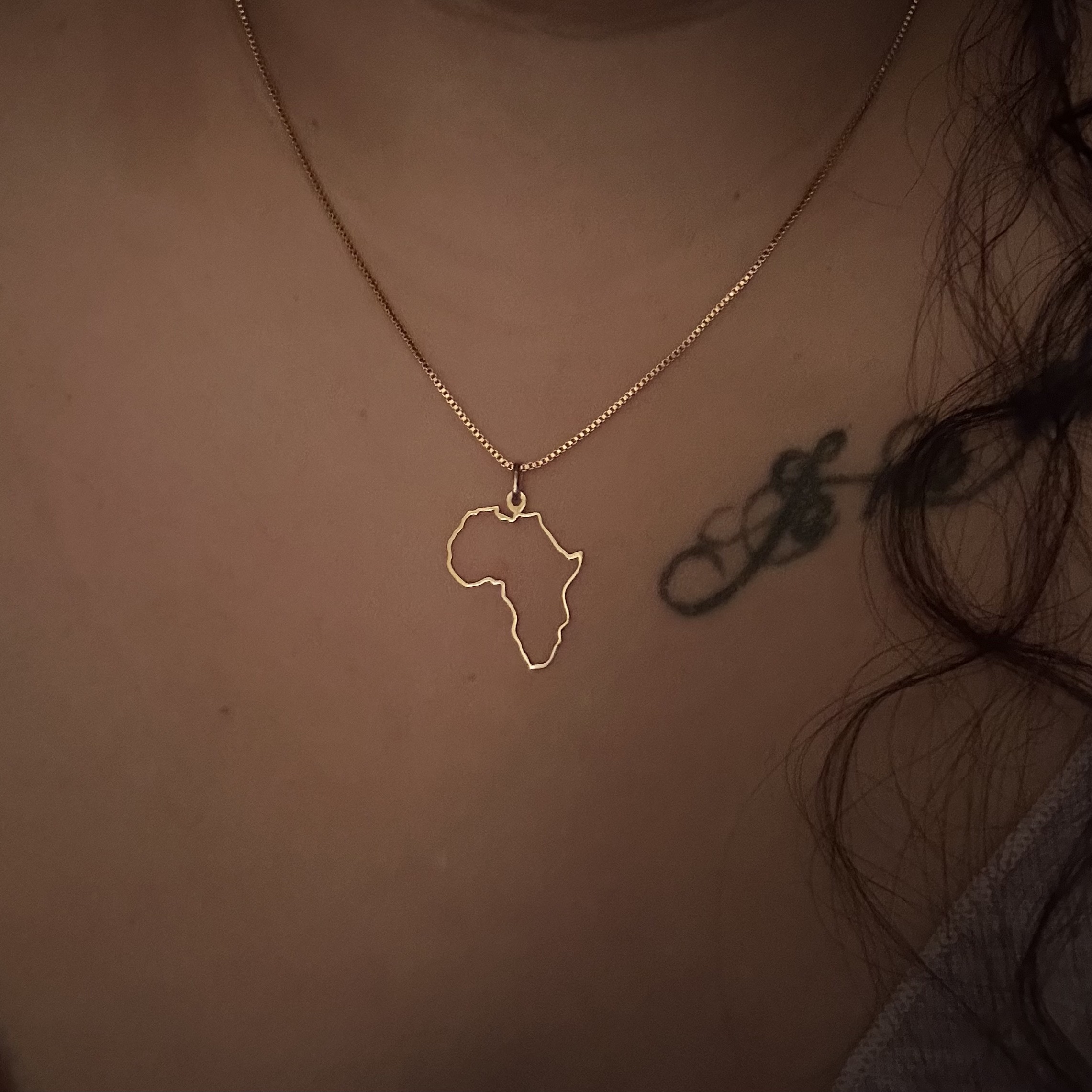 Crystal Haze Box Chain Gold 착용 스타일