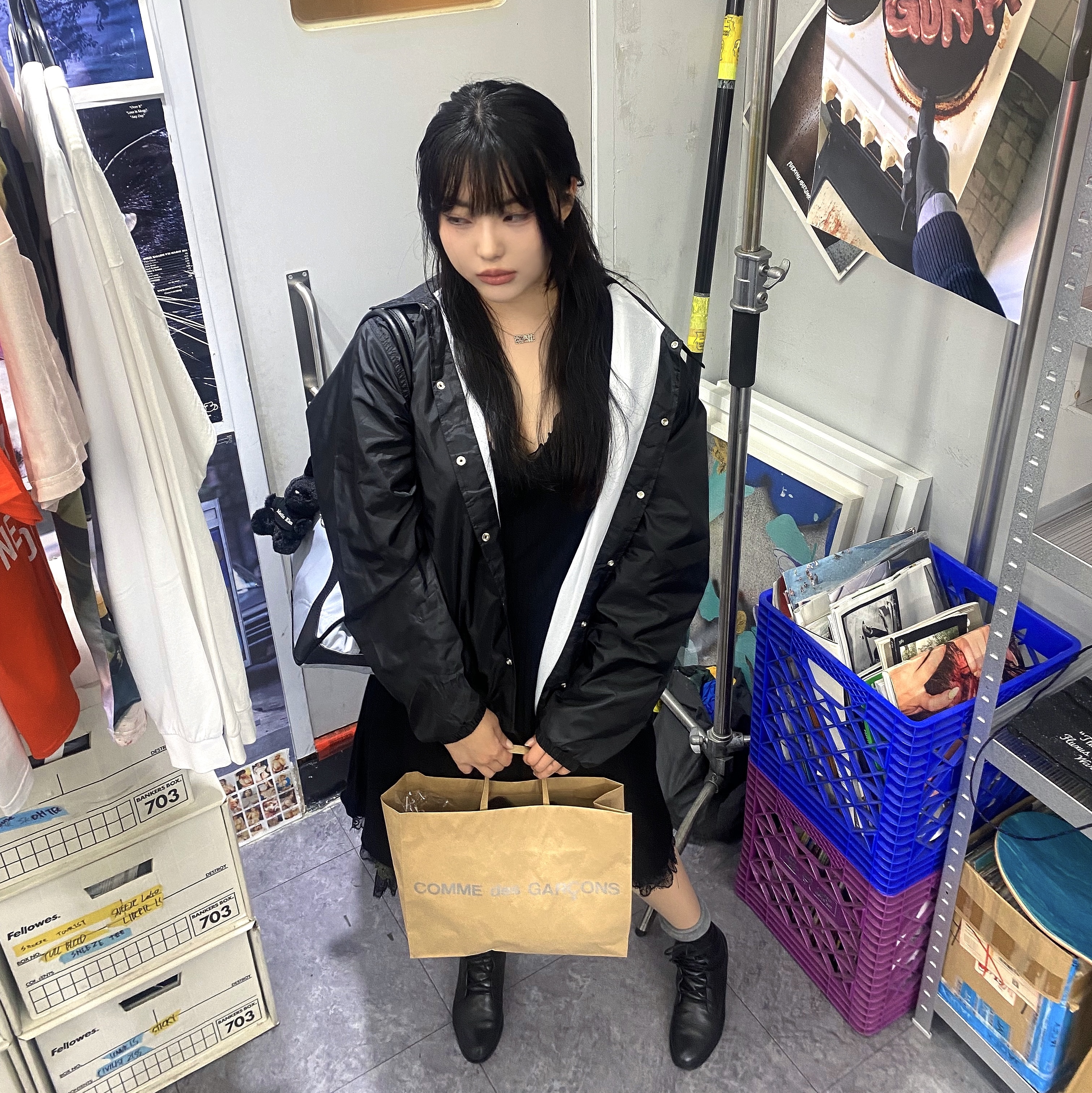 CDG Coach Jacket3 Black 착용 스타일