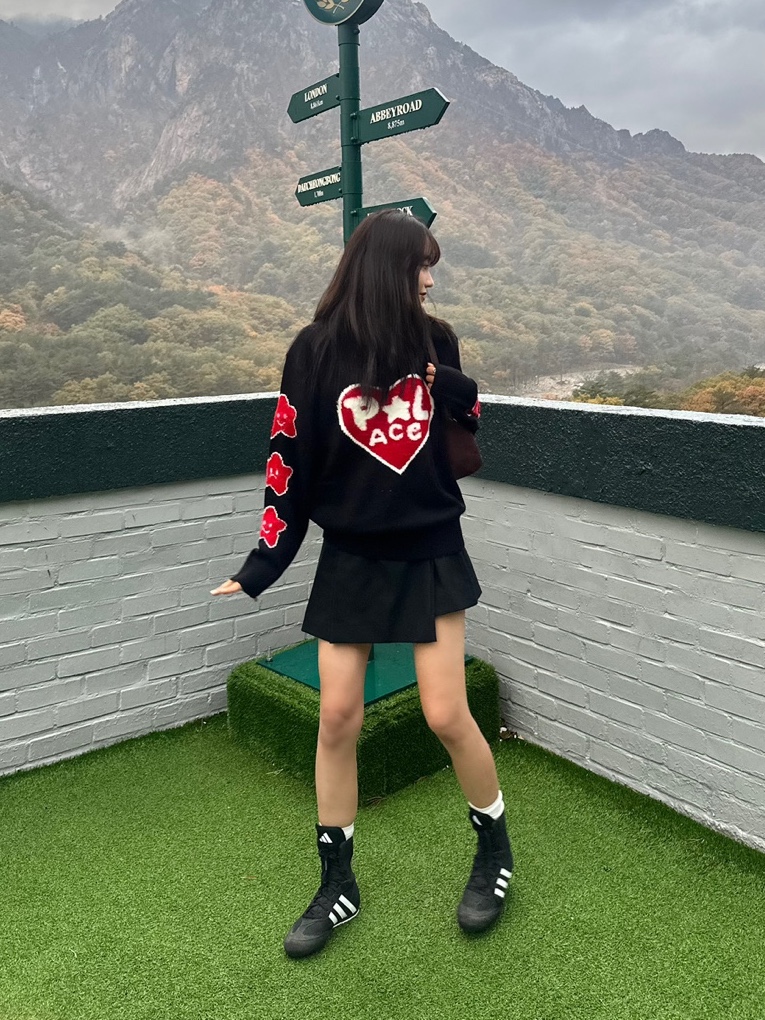 Palace Cosy Knit Black - 24FW, Adidas Box Hog 2.0 Boots Core Black Cloud White 착용 스타일 - 4