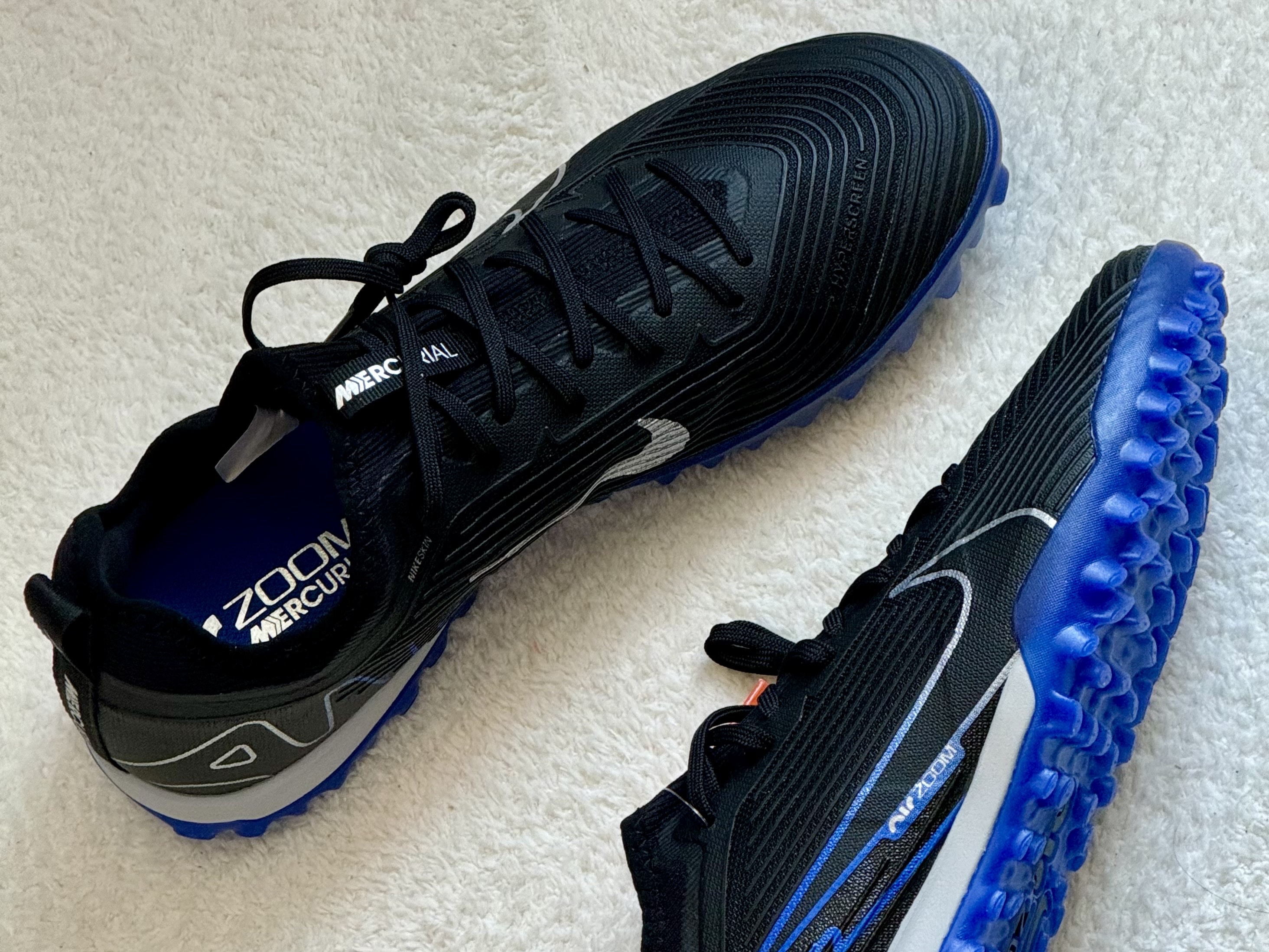 Nike Zoom Mercurial Vapor 15 Pro TF Black Hyper Royal, Nike Zoom Mercurial Vapor 15 Pro TF Pink Foam Black 착용 스타일 - 4