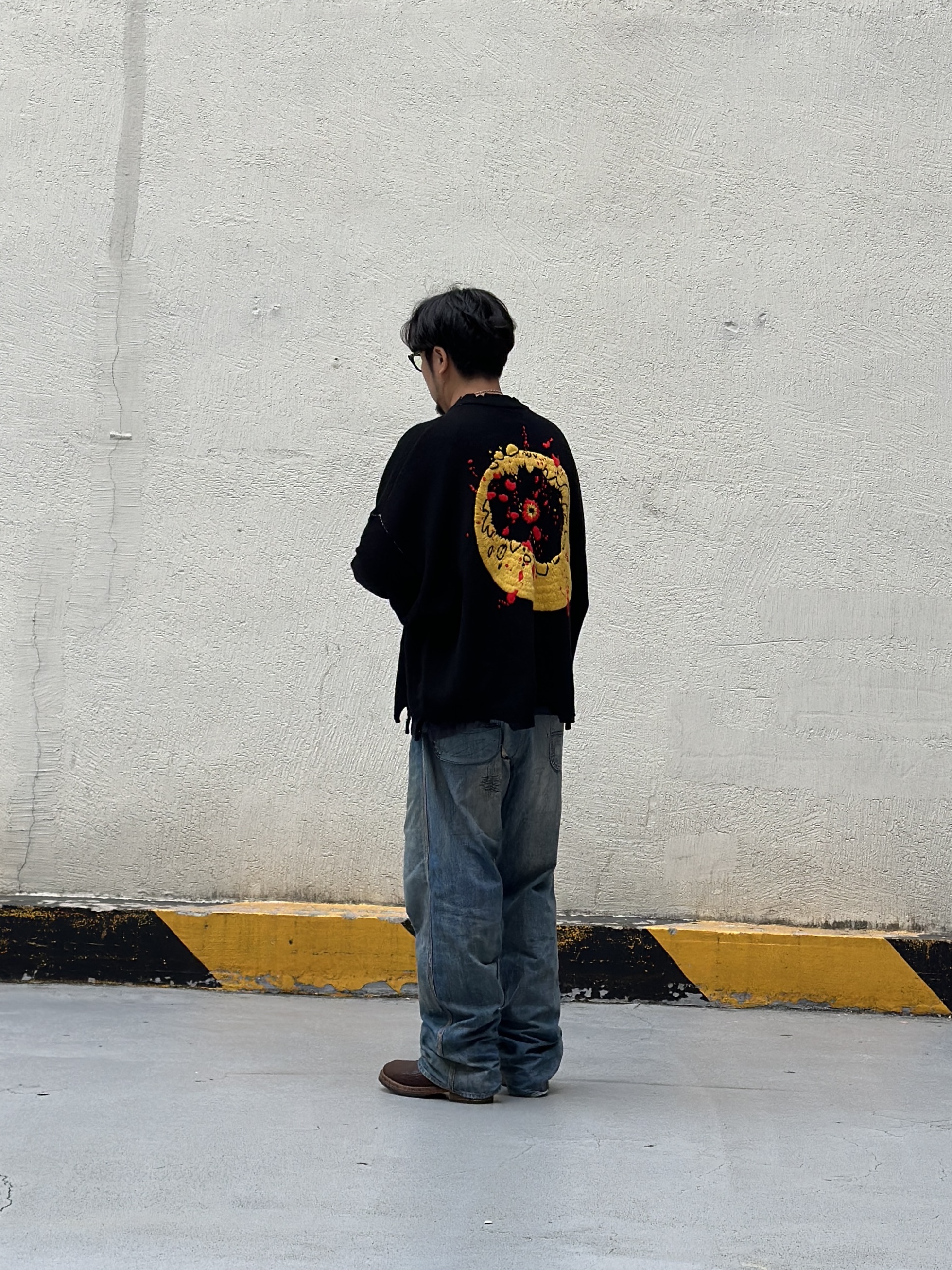 Saint Mxxxxxx x Cactus Plant Flea Market Smile Knit Black - 24AW, Saint Mxxxxxx Painter Pants Blue - 23AW 착용 스타일 - 3