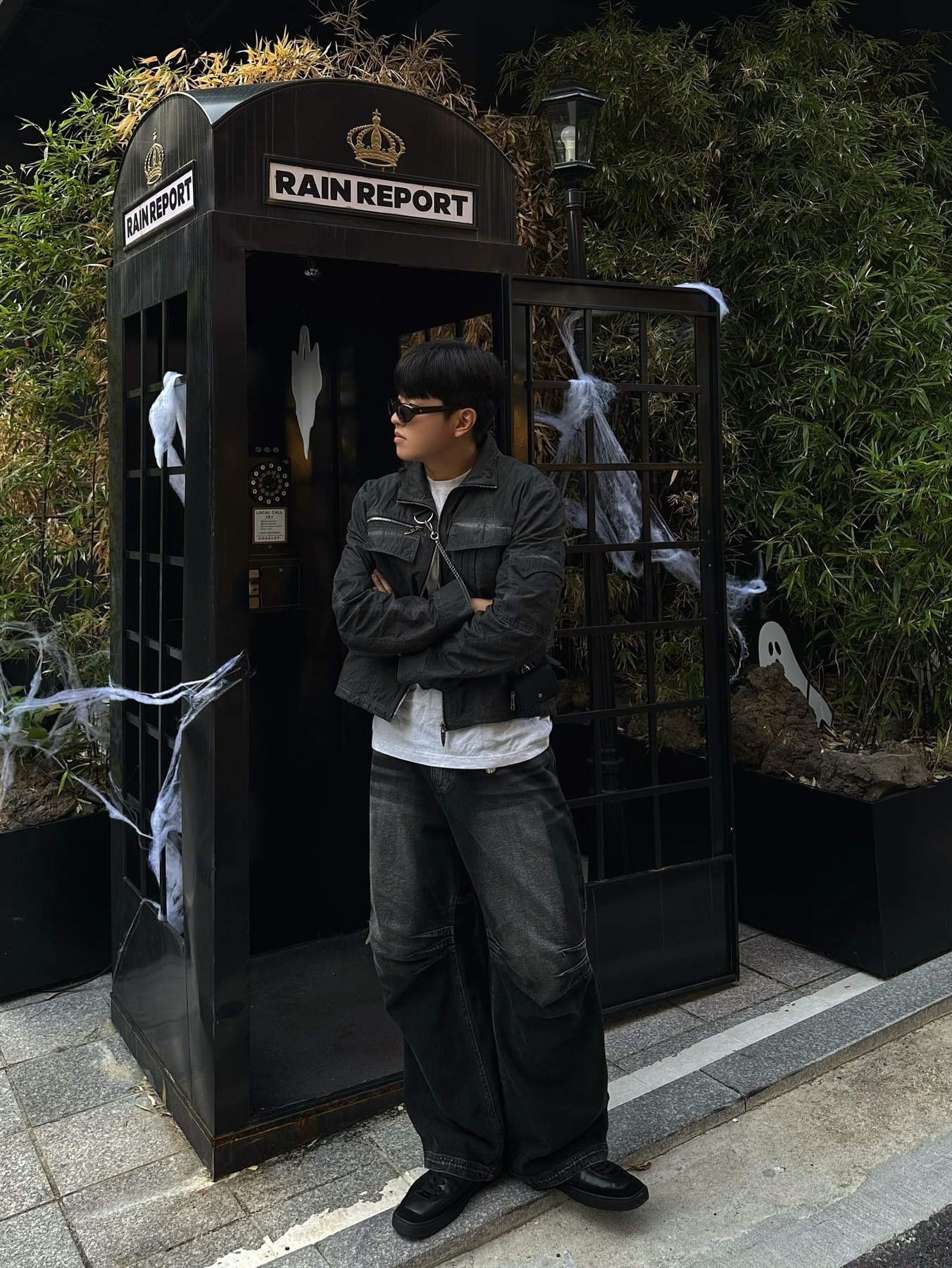 BLR Dyed Multi Pocket Nylon Work Jacket Grey, [KREAM 단독] BLR Double Trident Washing Wide Denim Pants Black 착용 스타일