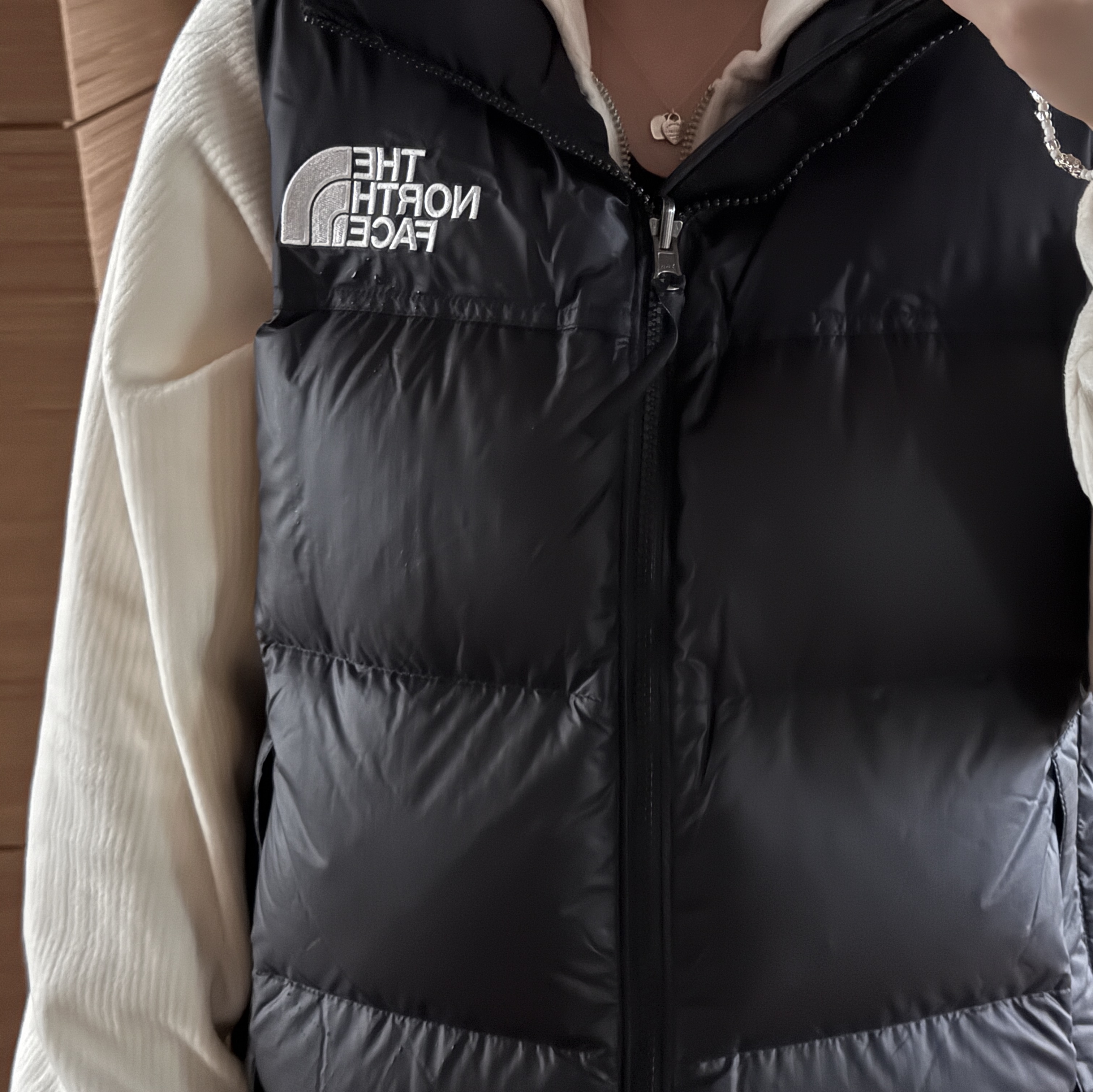 (W) The North Face 1996 Retro Nuptse Vest Black, (W) The North Face 1996 Eco Nuptse Vest Black - 24FW 착용 스타일 - 2