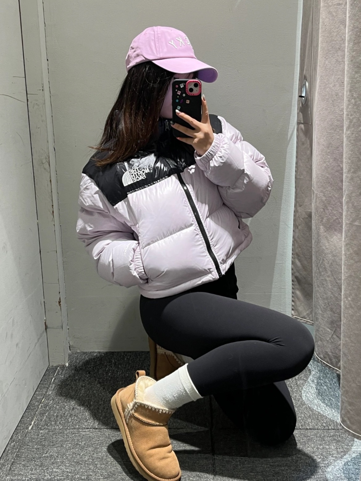 (W) The North Face Nuptse Short Jacket Lavender Fog 착용 스타일 - 1