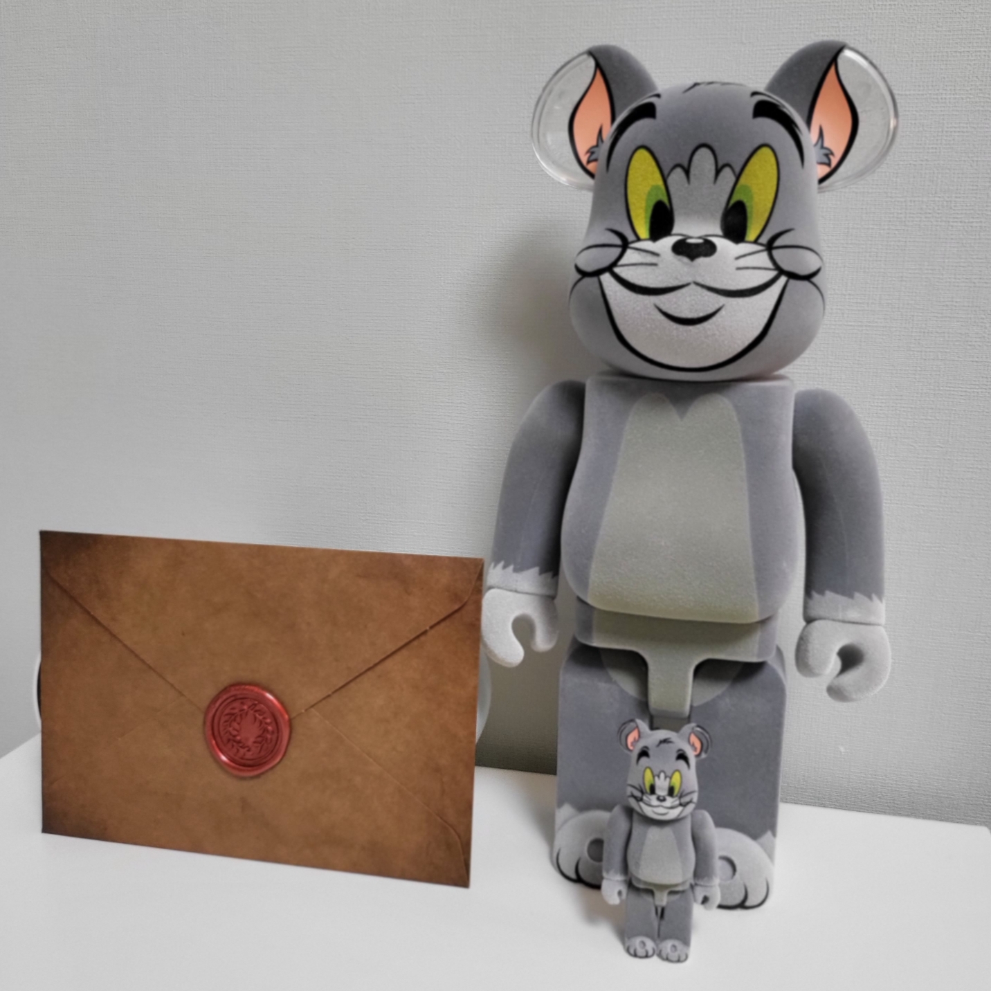 Bearbrick Tom & Jerry Tom Flocky Ver. 100% & 400% Set 착용 스타일