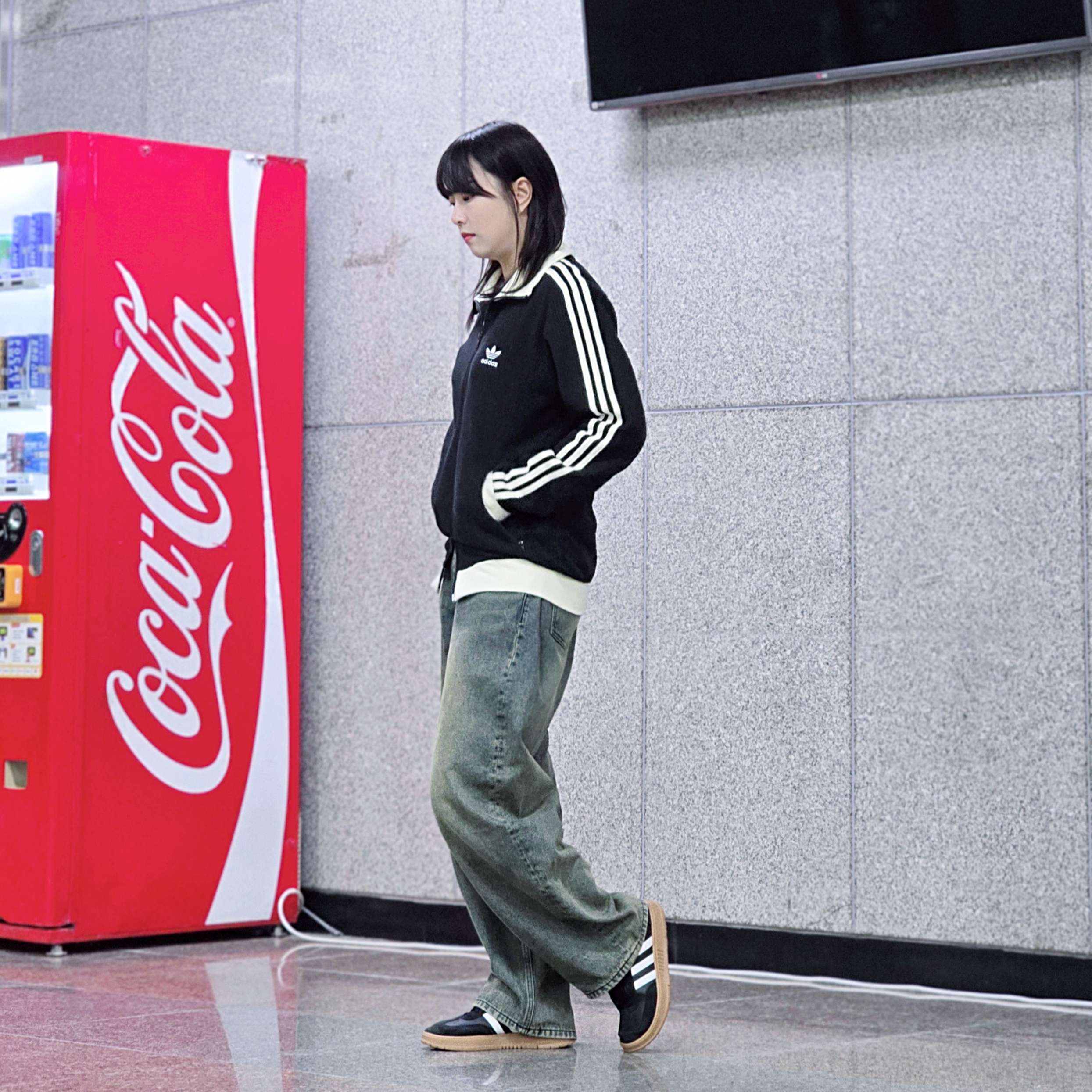 Adidas Waffle Beckenbauer Track Top Black - KR Sizing, Adidas Gradas Core Black 착용 스타일 - 2
