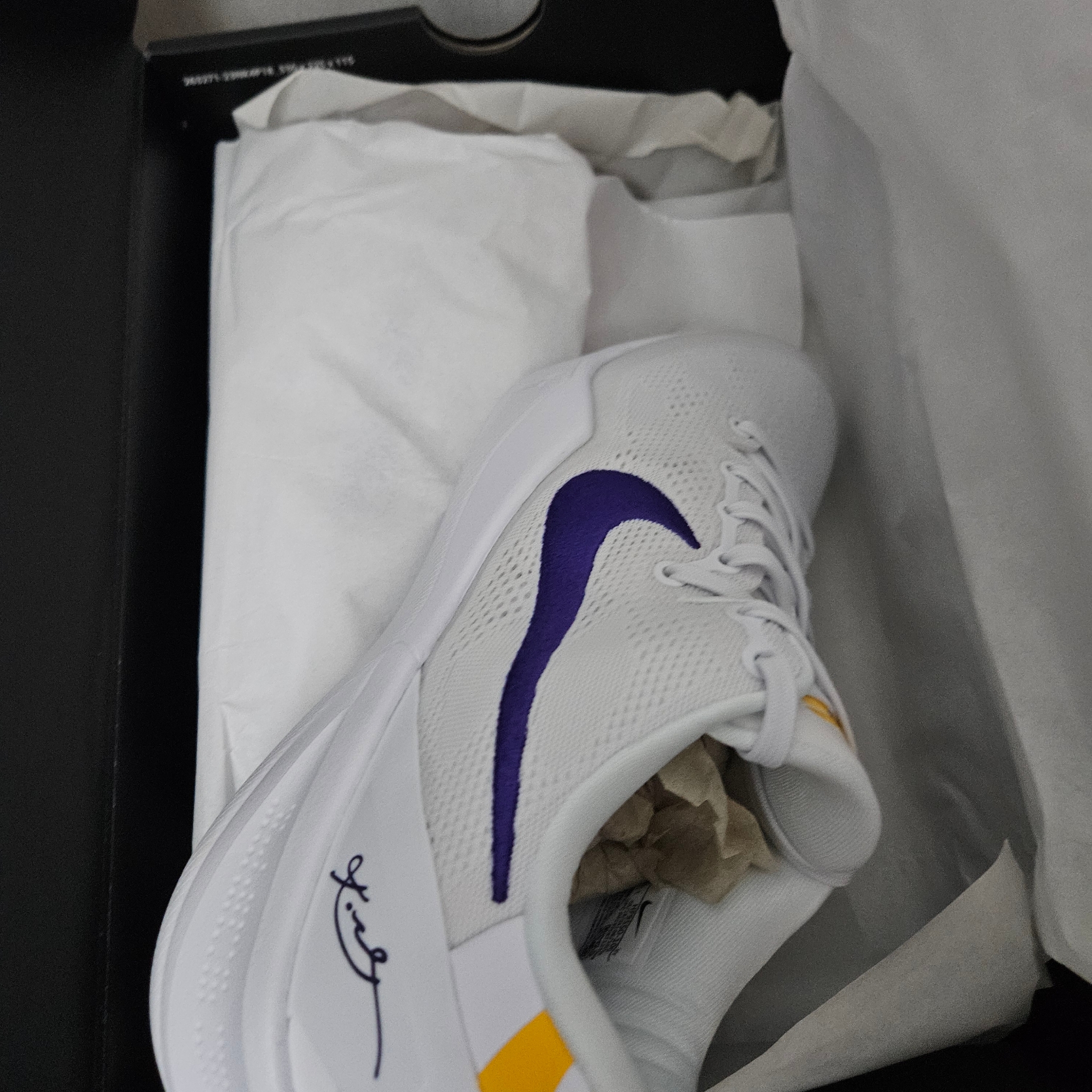 Nike Kobe 8 Protro White and Court Purple 착용 스타일