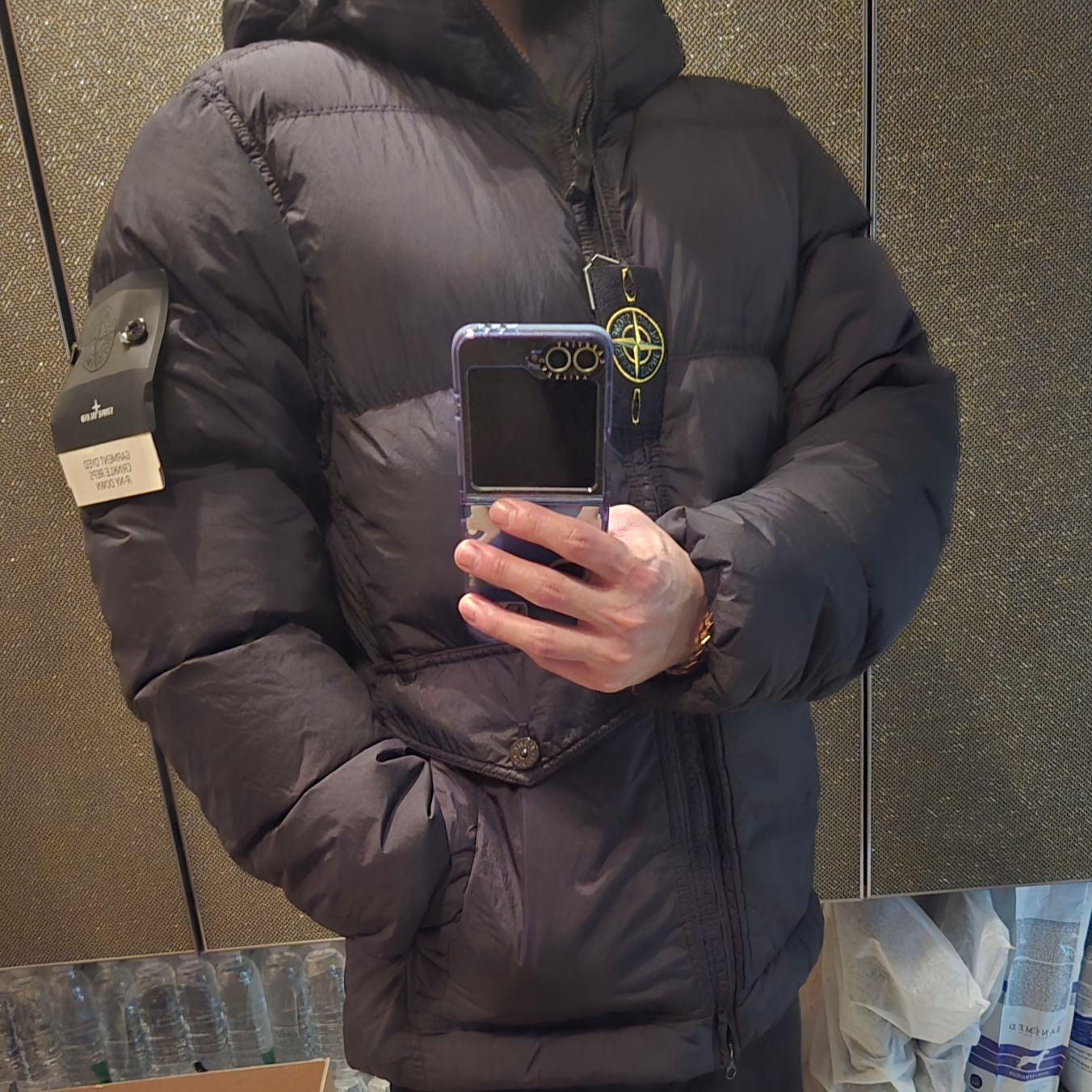 Stone Island 40723 Crinkle Reps Hooded Down Jacket Black - 24FW 착용 스타일