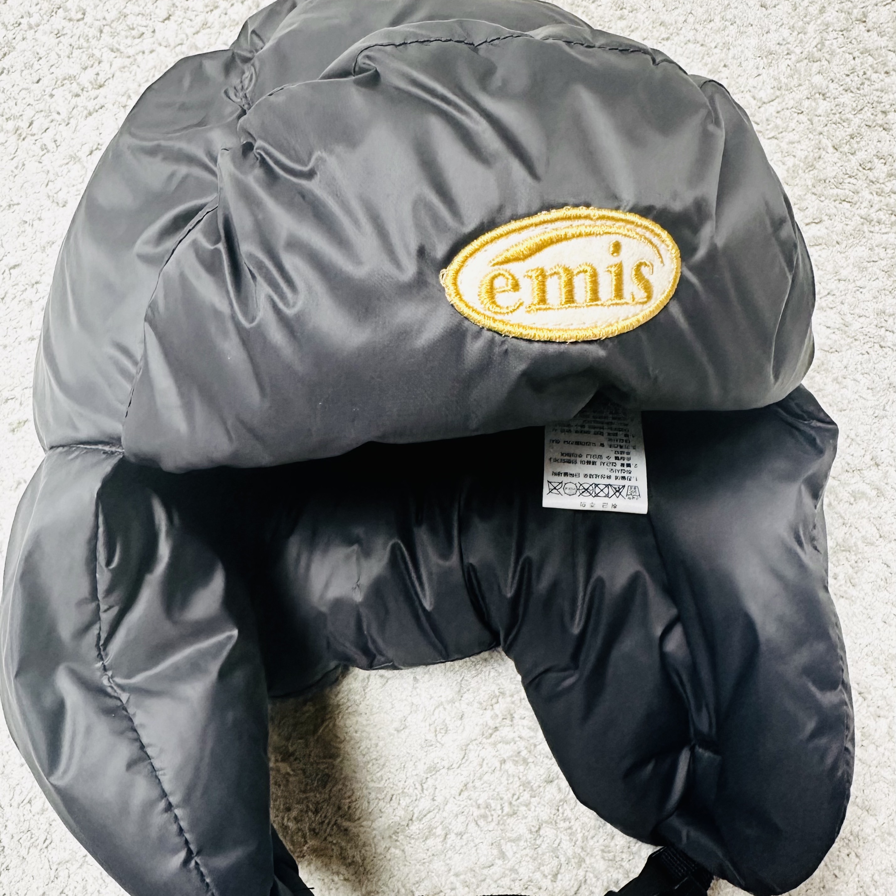 Emis Down Earmuff Cap Black 착용 스타일