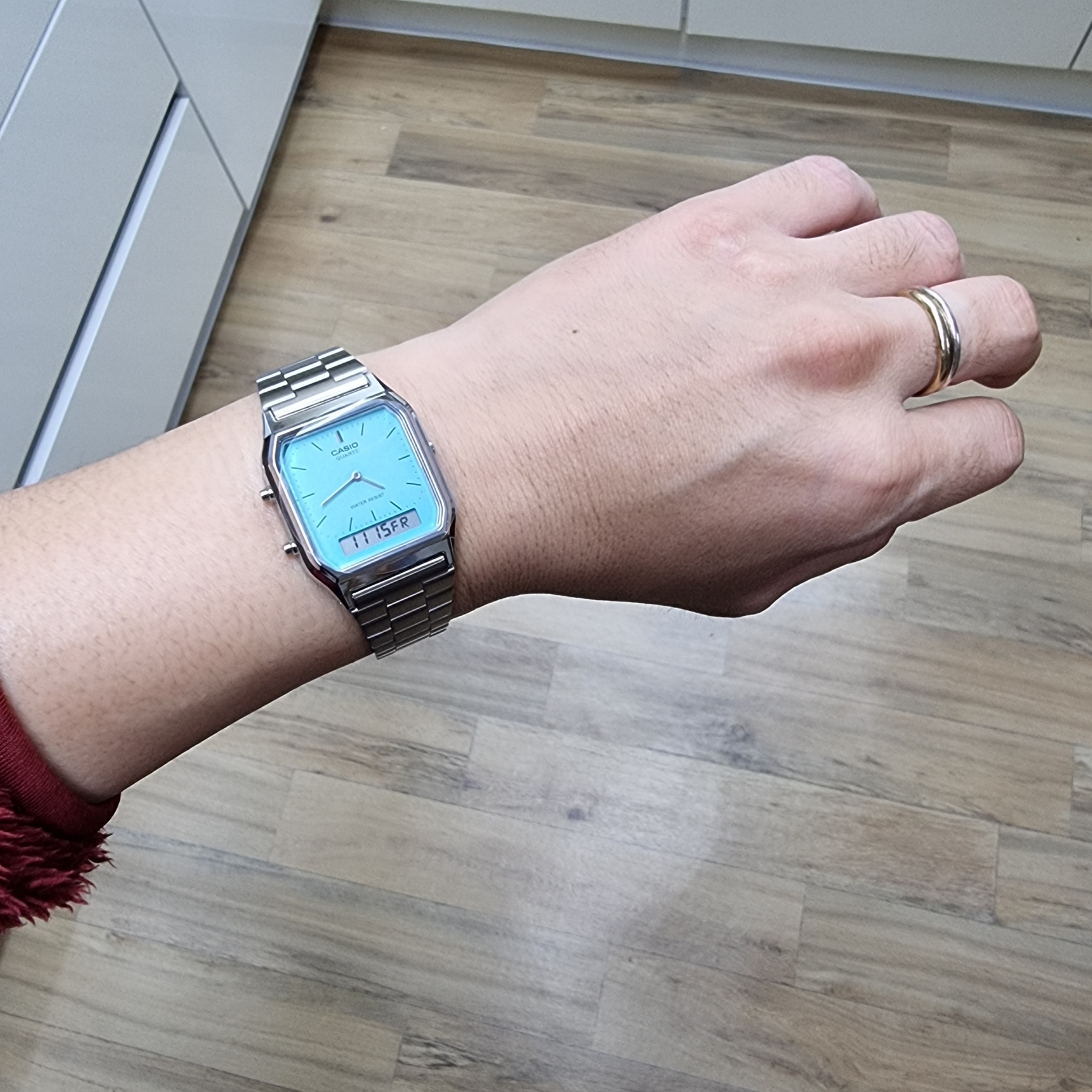Casio AQ-230A-2A2MQY 착용 스타일 - 2
