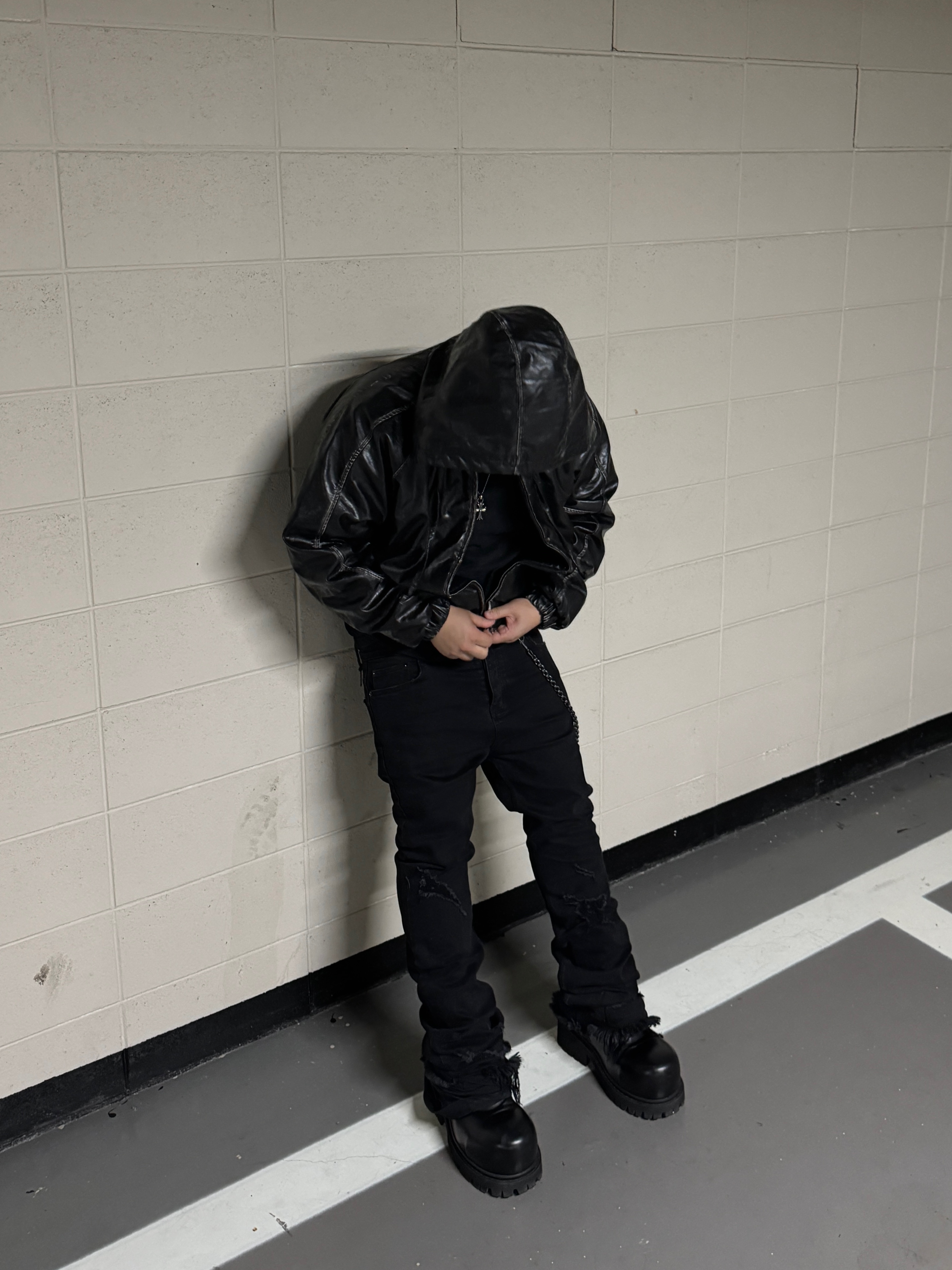Balenciaga Stomper Bootie Black, Undermycar Crewgu Double Layered Flared Jeans Moonless Night - 23FW 착용 스타일