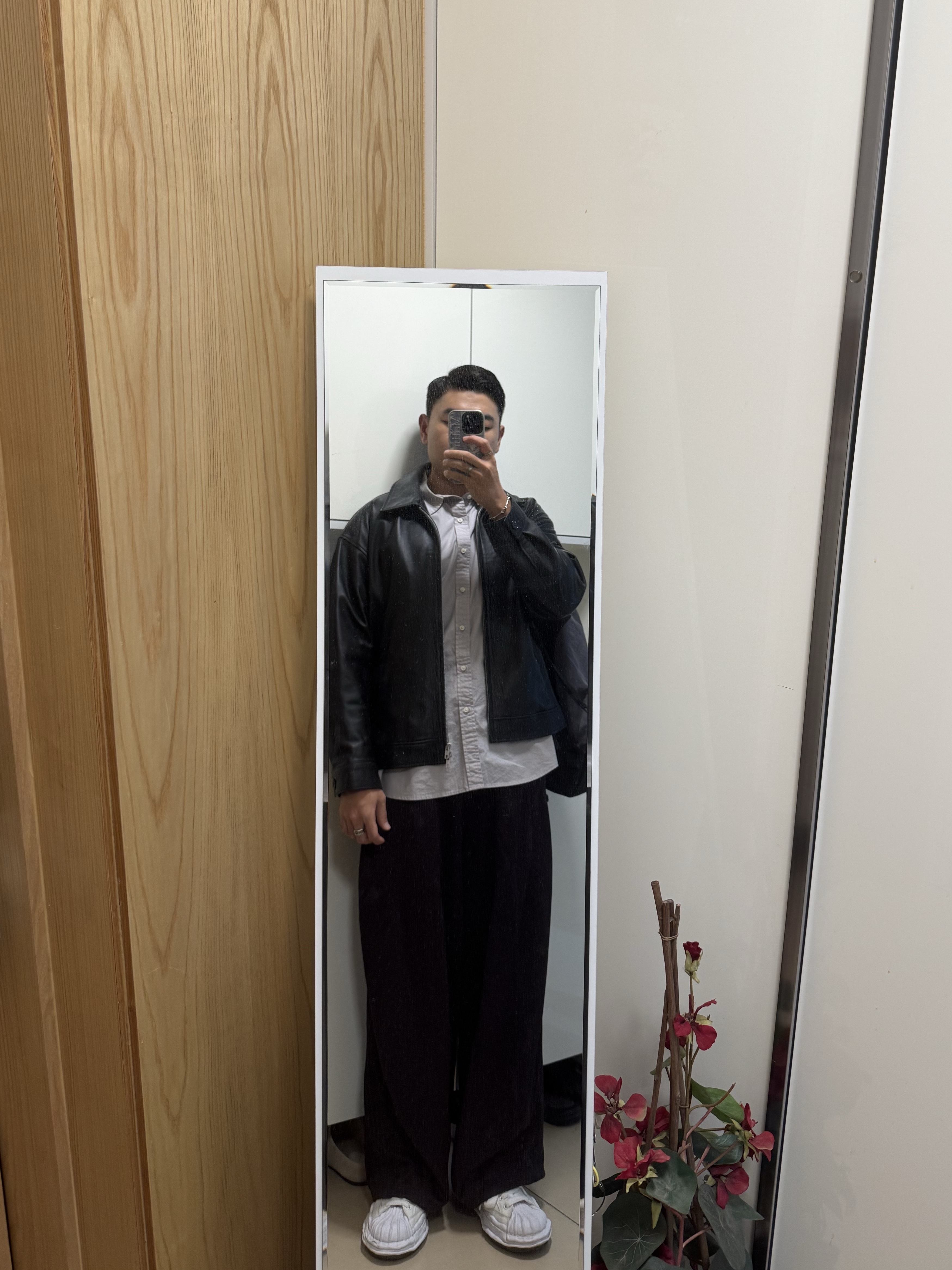 Maison Mihara Yasuhiro Blakey OG Sole Canvas Low-top Sneakers White, Needles H.D. Track Pants Poly Smooth Dark Purple 착용 스타일