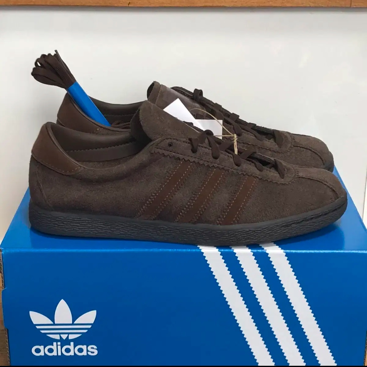 Adidas Tobacco Gruen Dark Brown 착용 스타일
