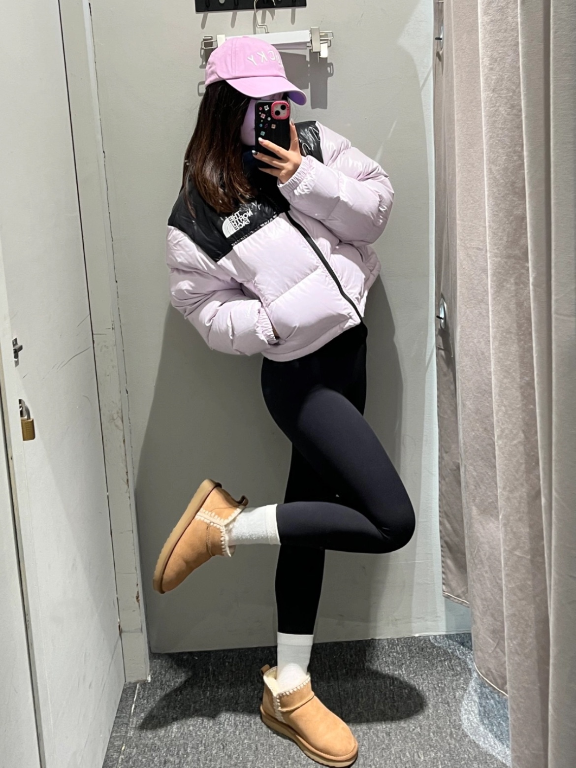 (W) The North Face Nuptse Short Jacket Lavender Fog 착용 스타일 - 2