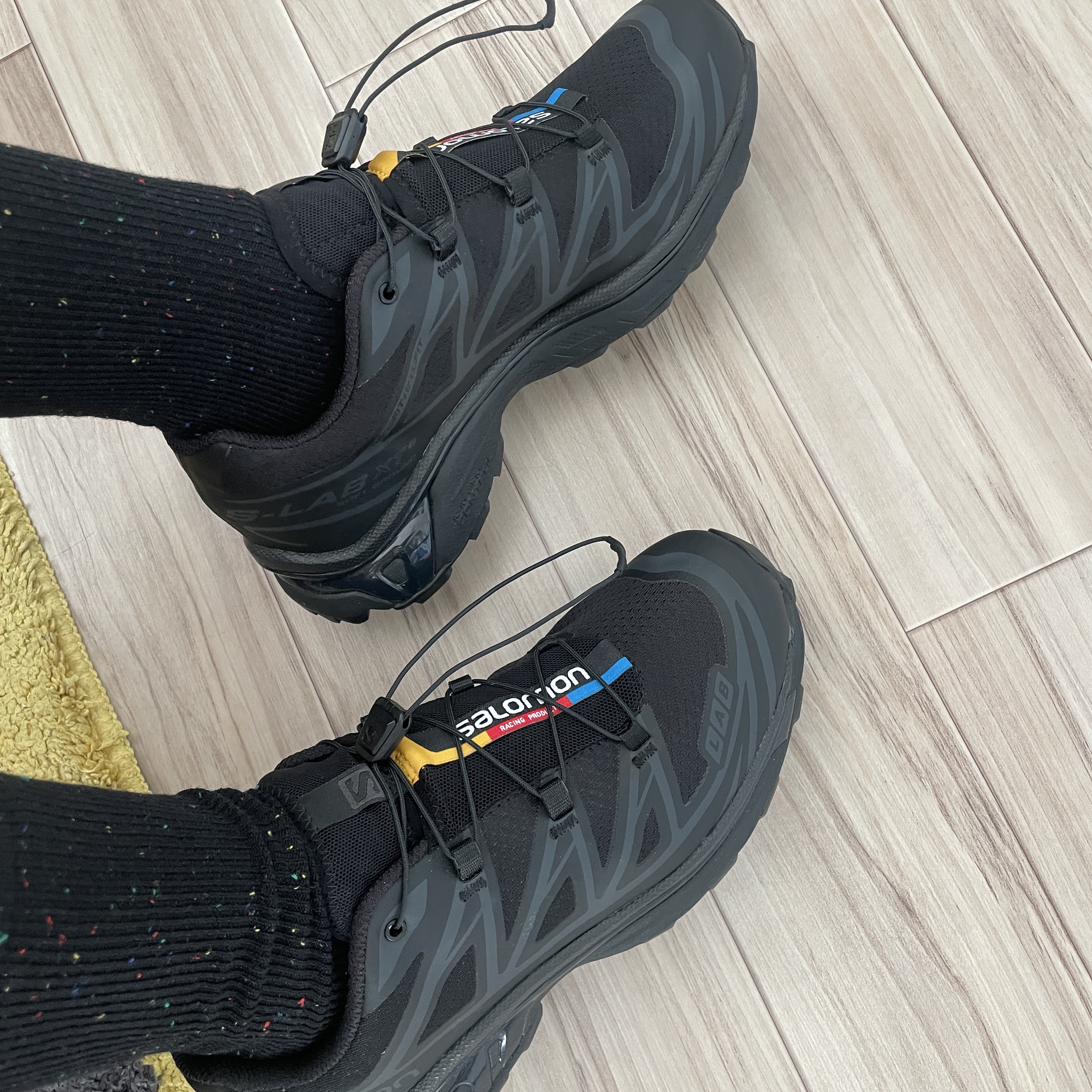 Salomon XT-6 ADV Black 착용 스타일