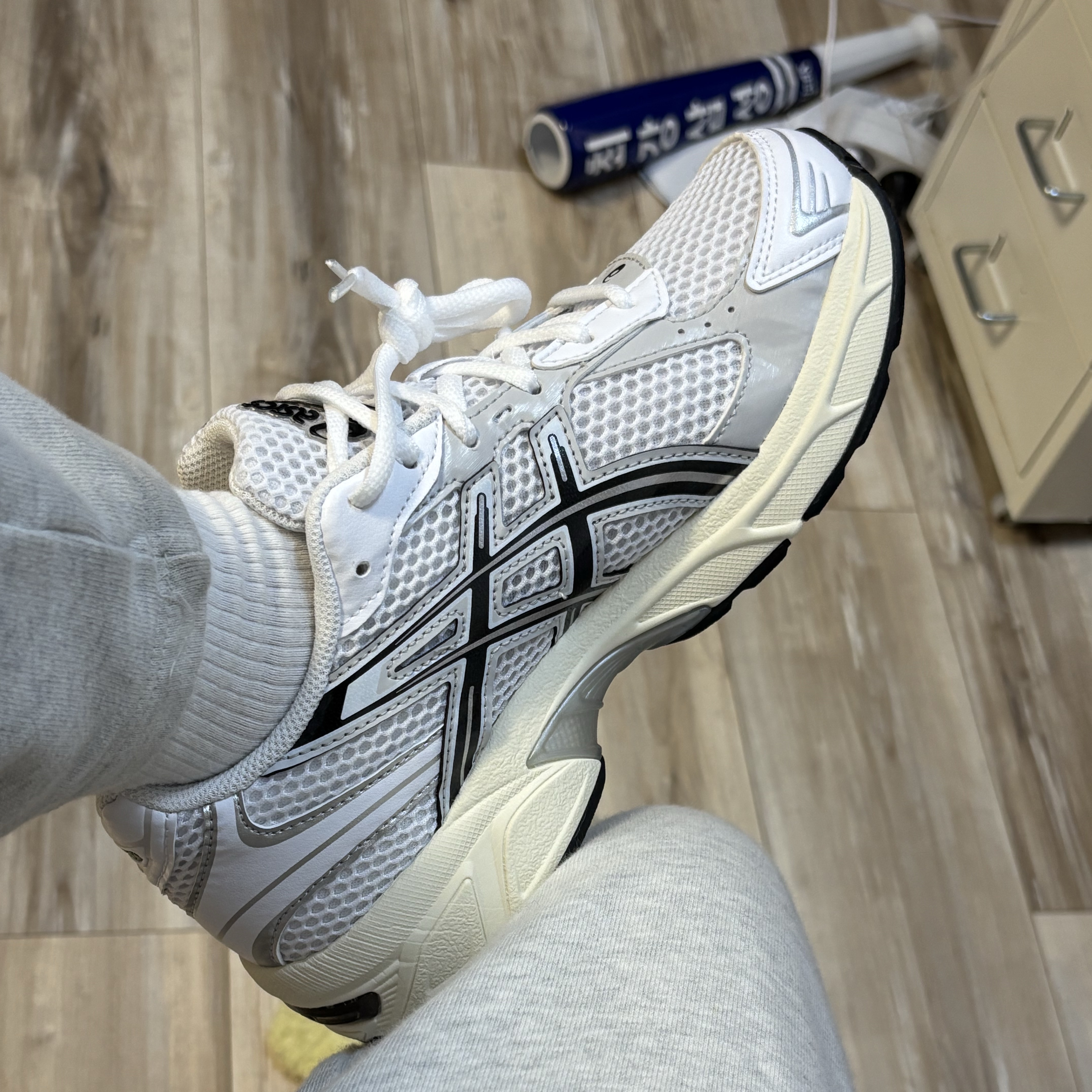 Asics Gel-1130 White Cloud Grey 착용 스타일