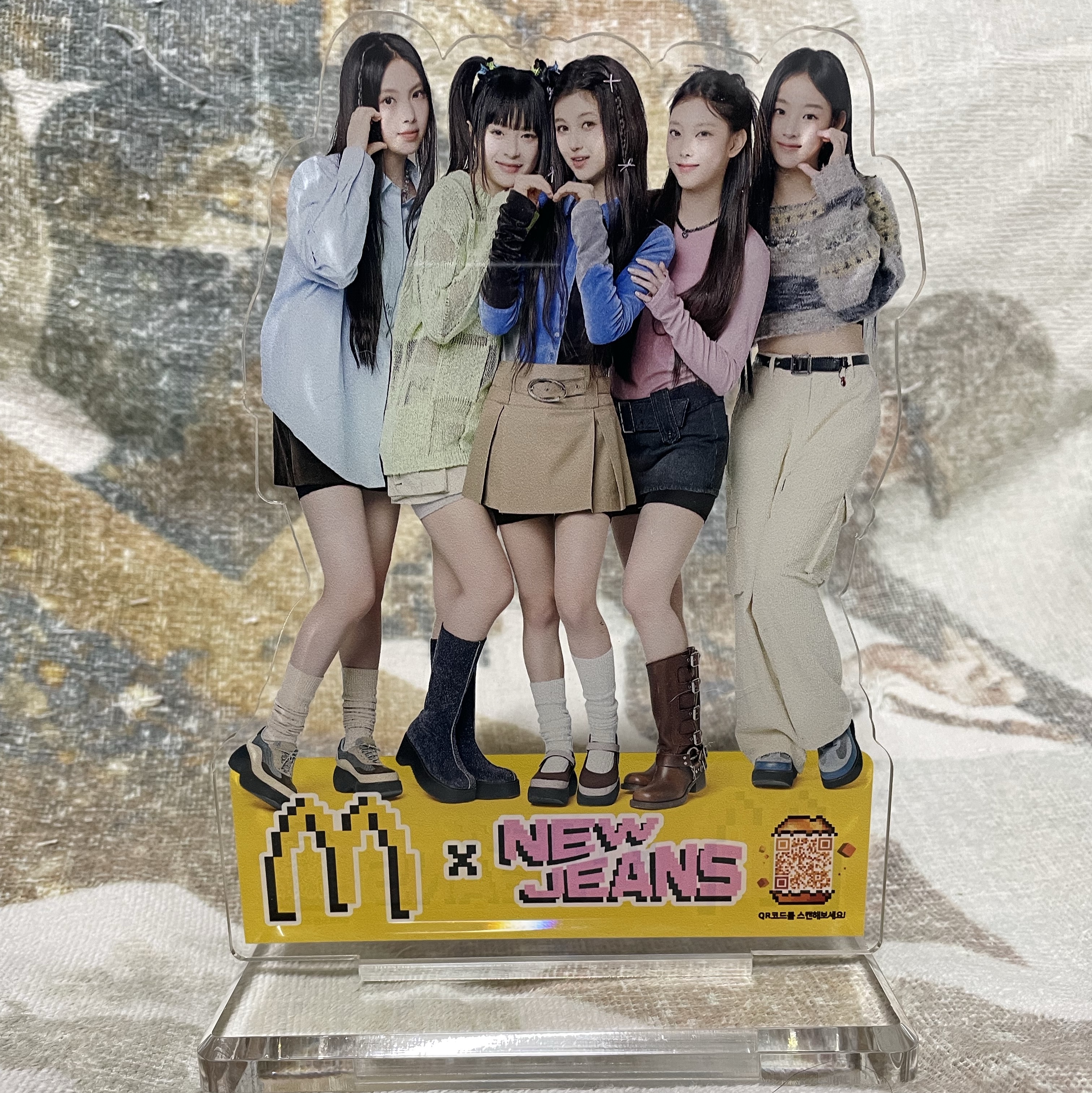 McDonald's x NewJeans Special Gift Set Collectors Kit (Without Voucher) 착용 스타일 - 4